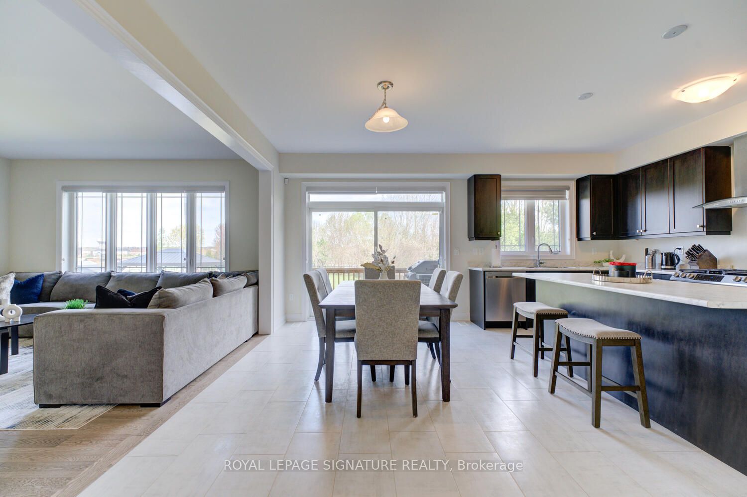 372 Blackburn Drive, Brantford, ON N3T 5L5 photo 5