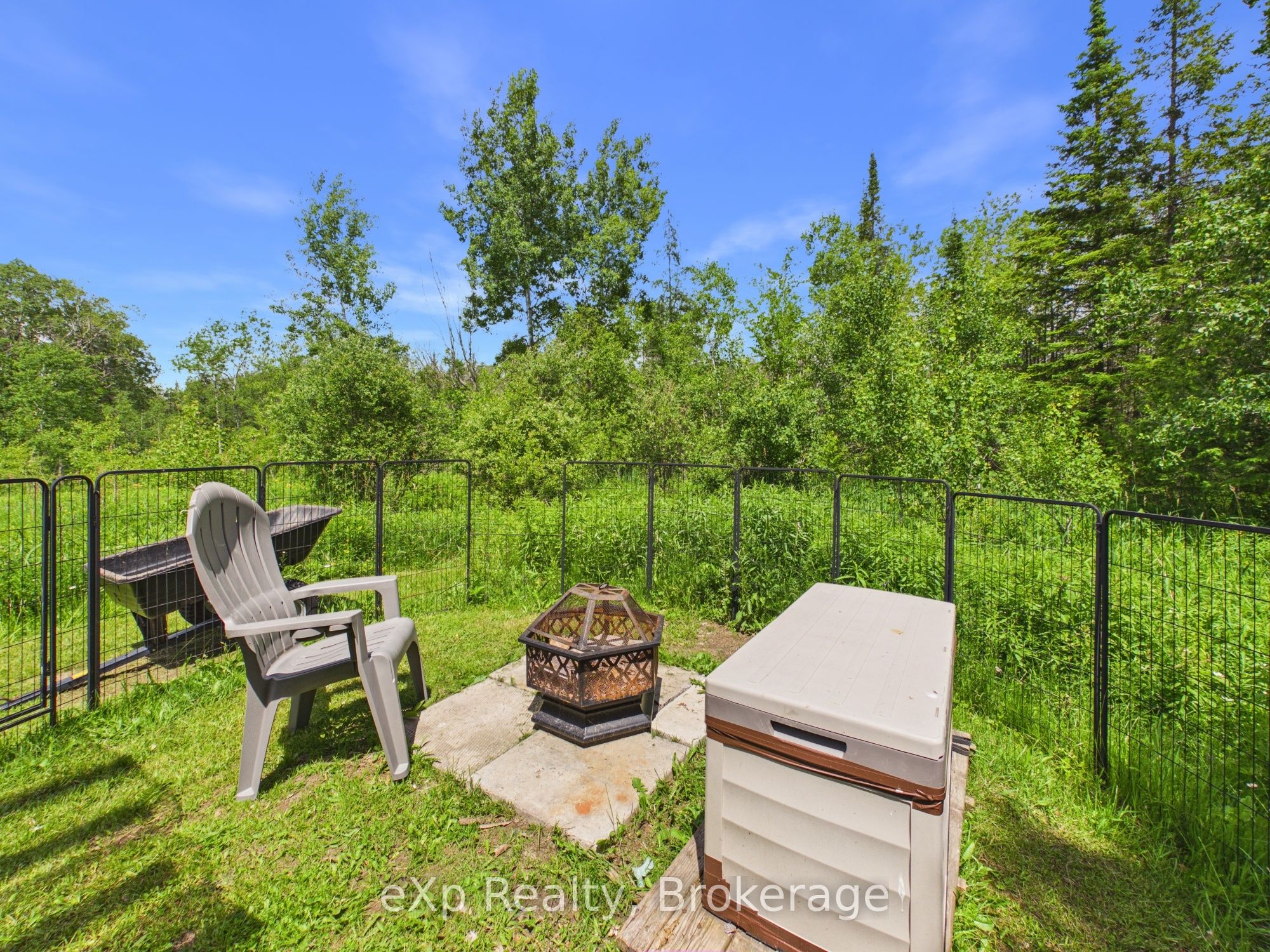 32 Maple Grove Village Road, Southgate, ON N0C 1B0 photo 3