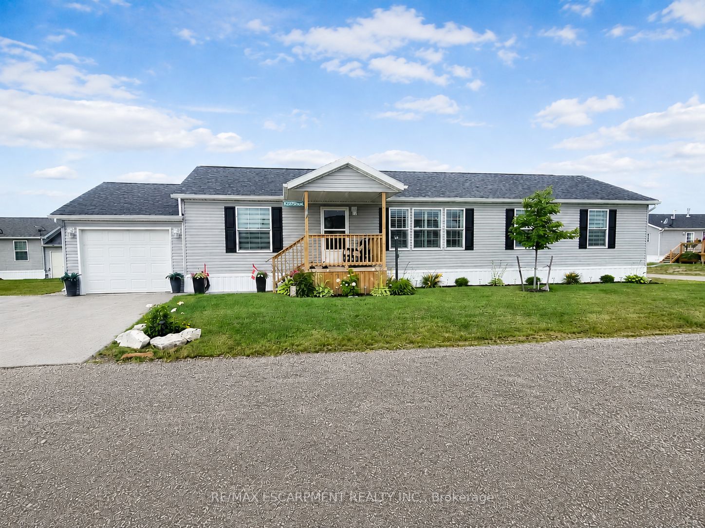 13 Hickory Hollow, Haldimand, ON N0A 1L0
