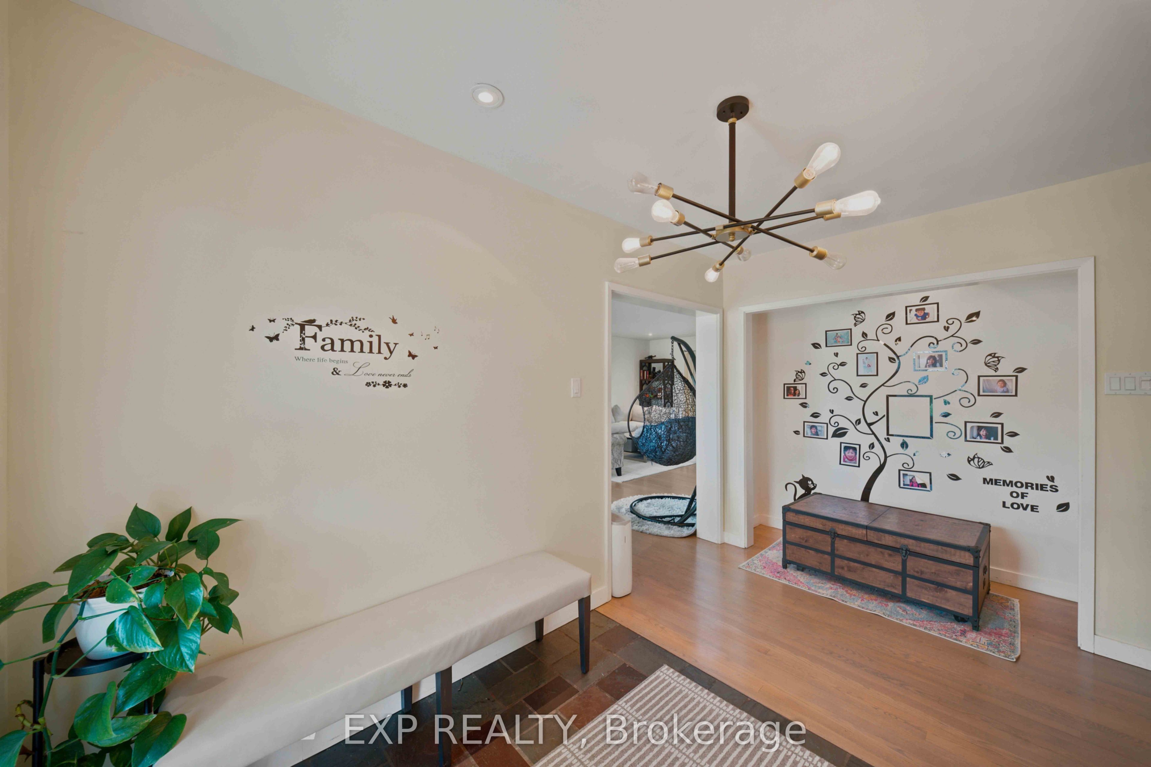 304 Roger Road, Alta Vista and Area, ON K1H 5C4 photo 4