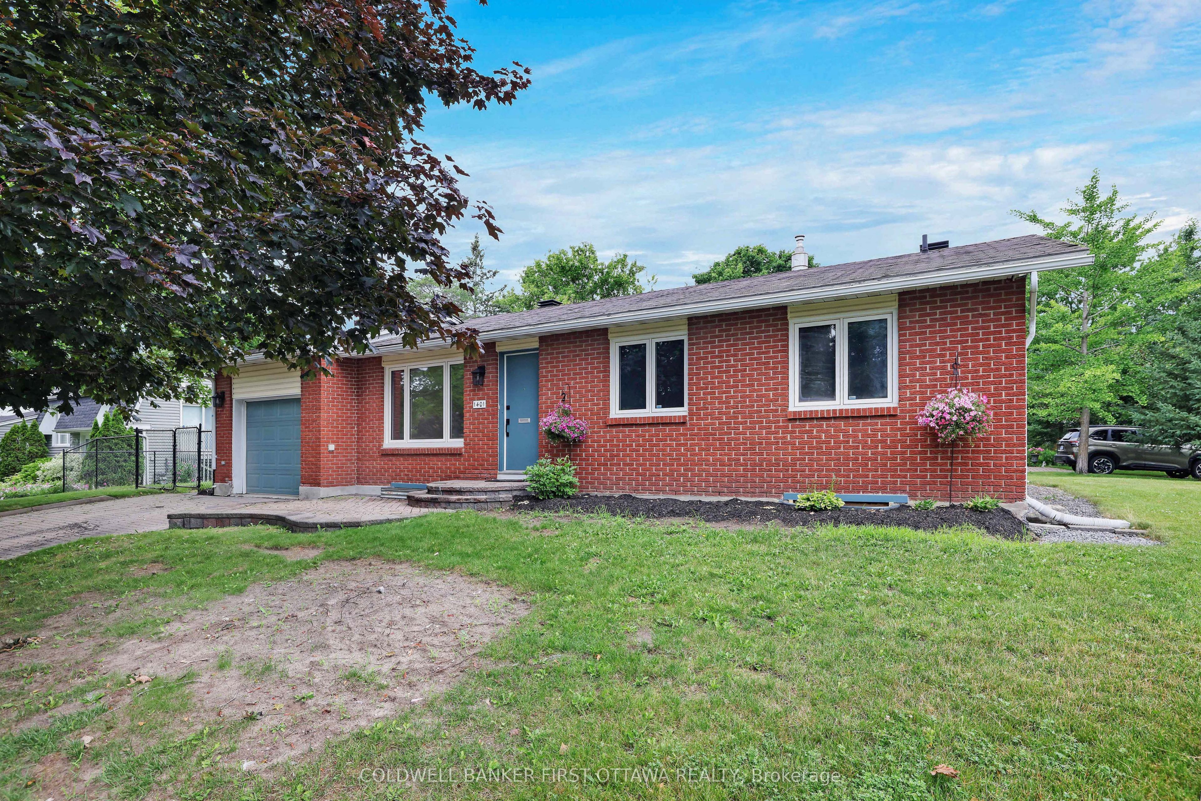 1401 METZ Crescent, Cyrville - Carson Grove - Pineview, ON K1K 3Z7 photo 4