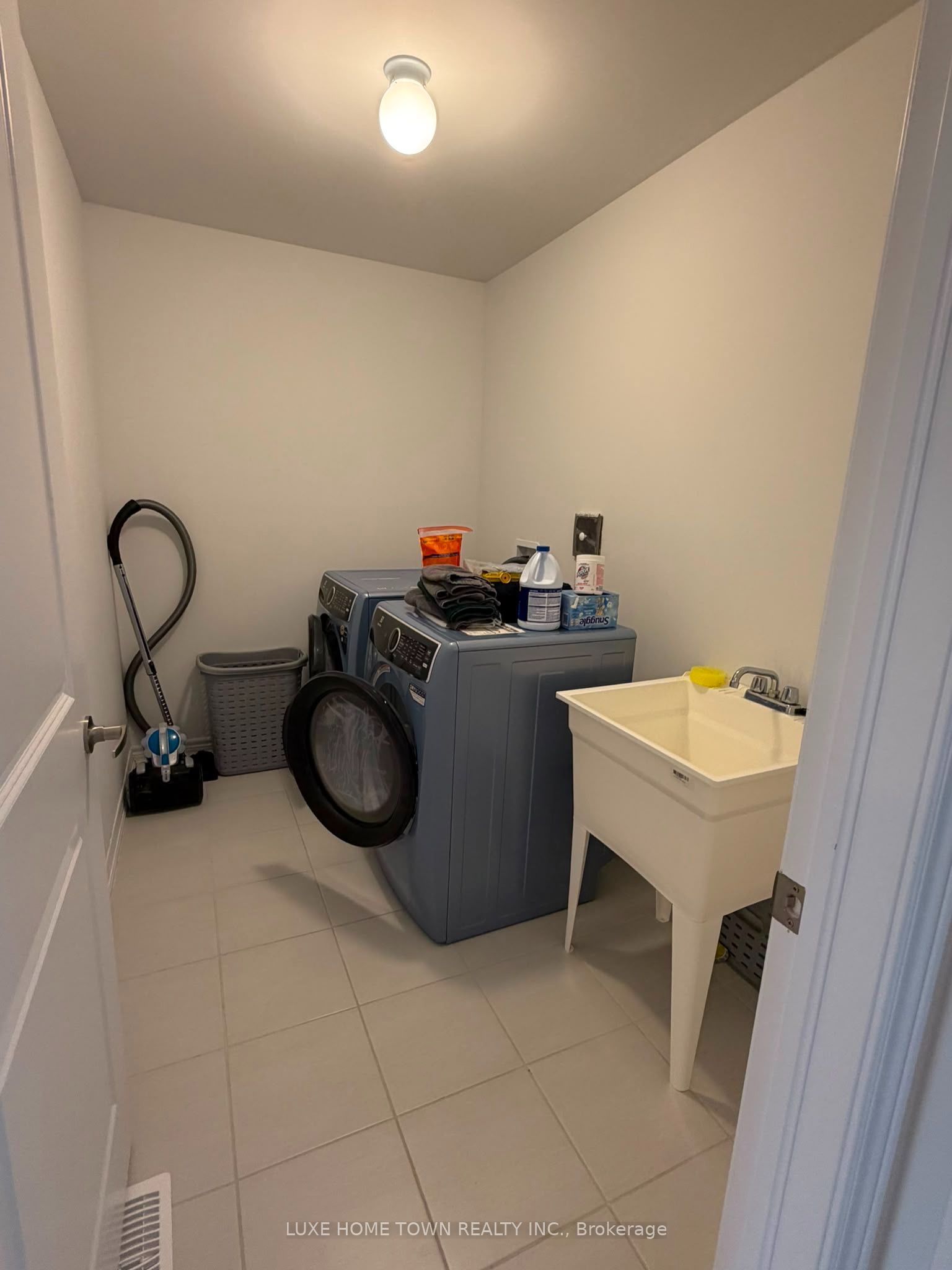 12 Gauley Drive, Centre Wellington, ON N1M 0K4 photo 5