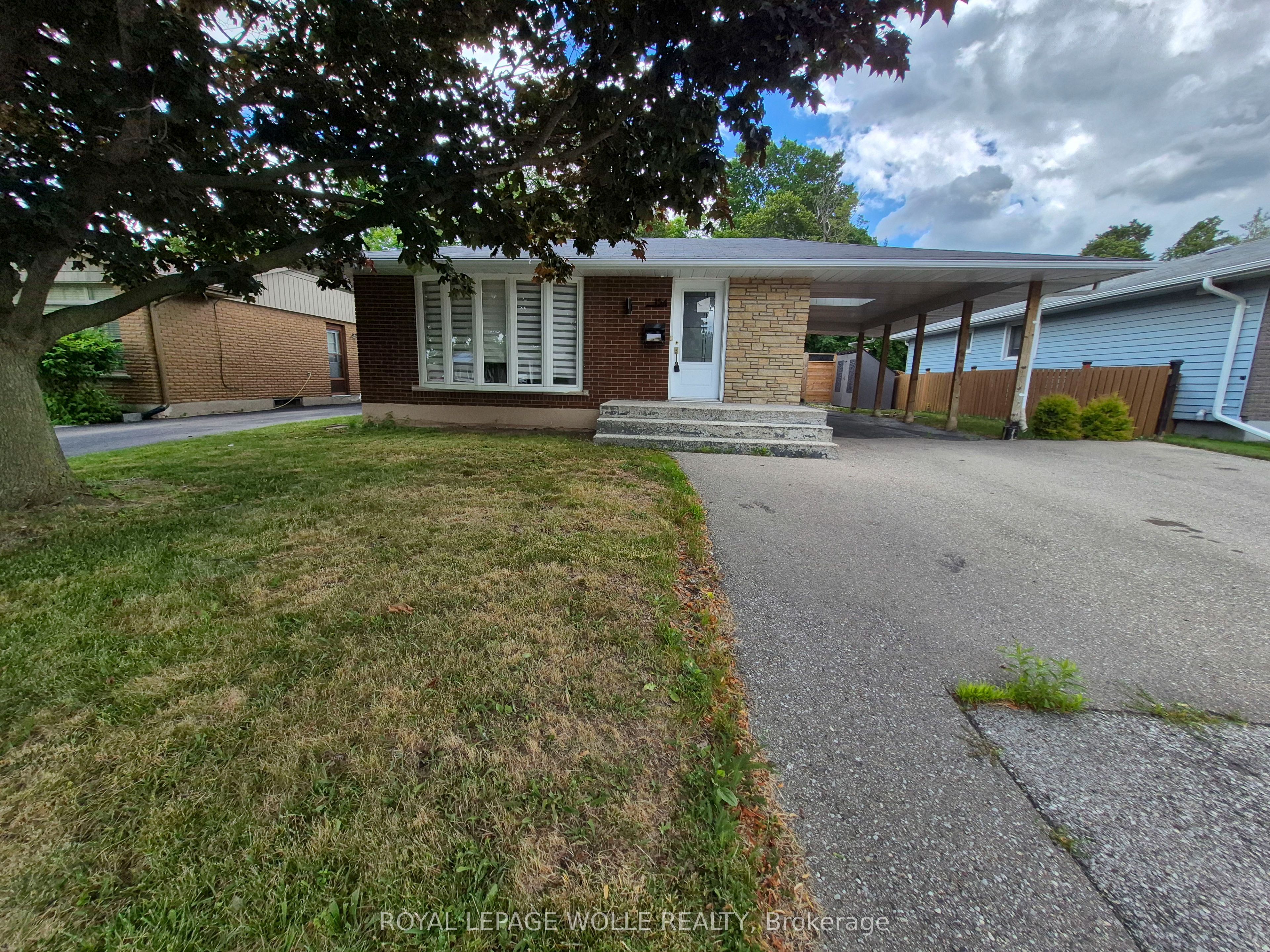 154 Appalachian Crescent, Kitchener, ON N2E 1A4 photo 2