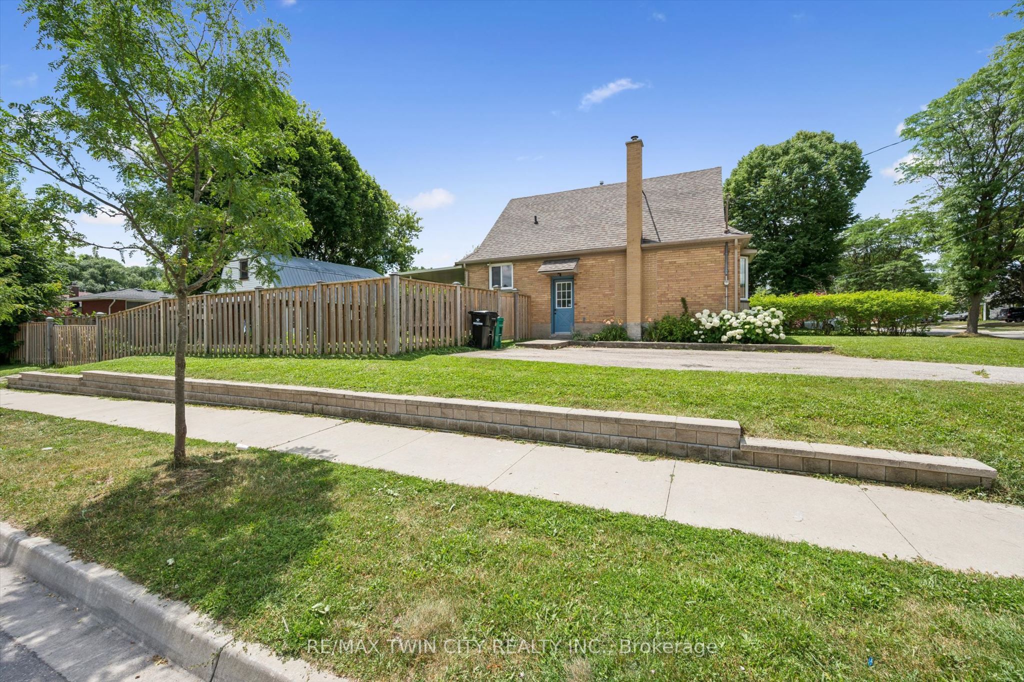 129 Florence Avenue, Kitchener, ON N2A 2L1 photo 4