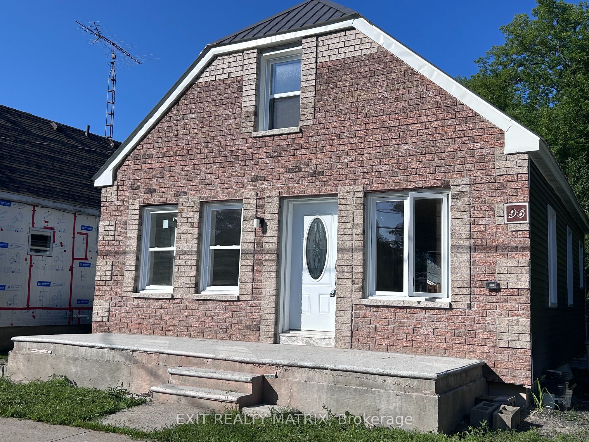 96 George Street, Lanark Highlands, ON K0G 1K0