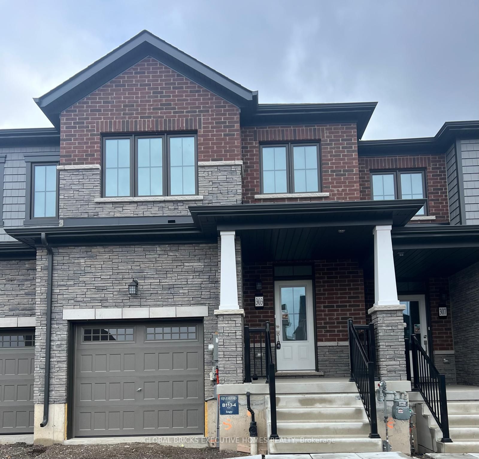 303 Starlight Avenue, Woolwich, ON N0B 1M0