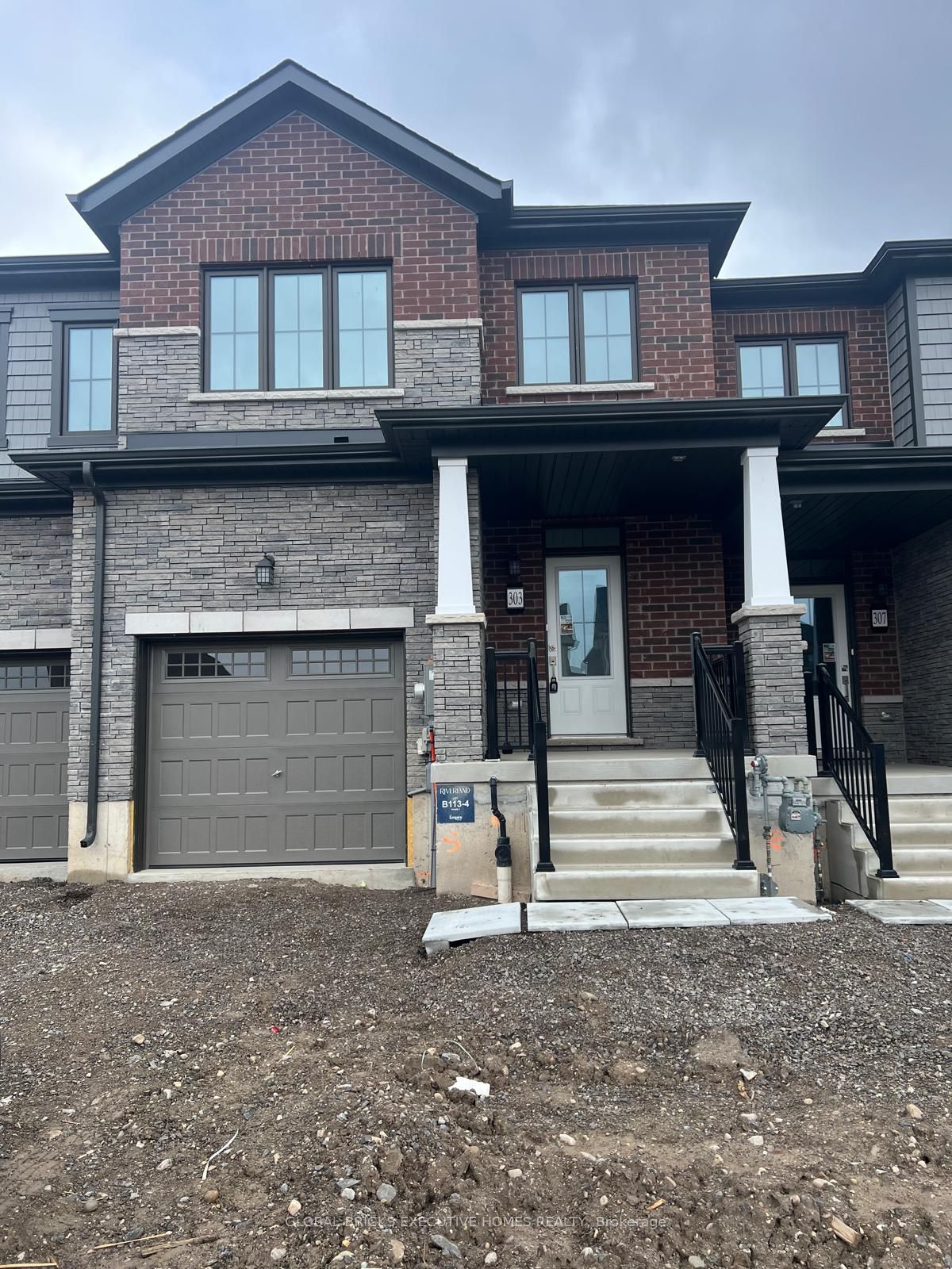 303 Starlight Avenue, Woolwich, ON N0B 1M0 photo 2