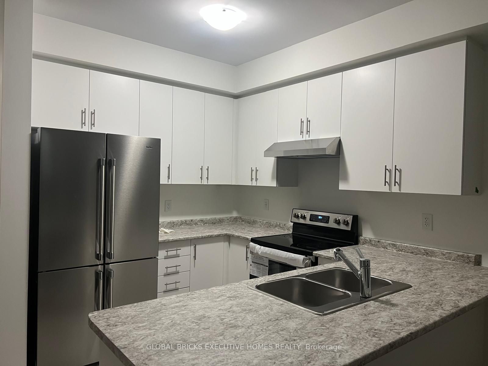 303 Starlight Avenue, Woolwich, ON N0B 1M0 photo 5