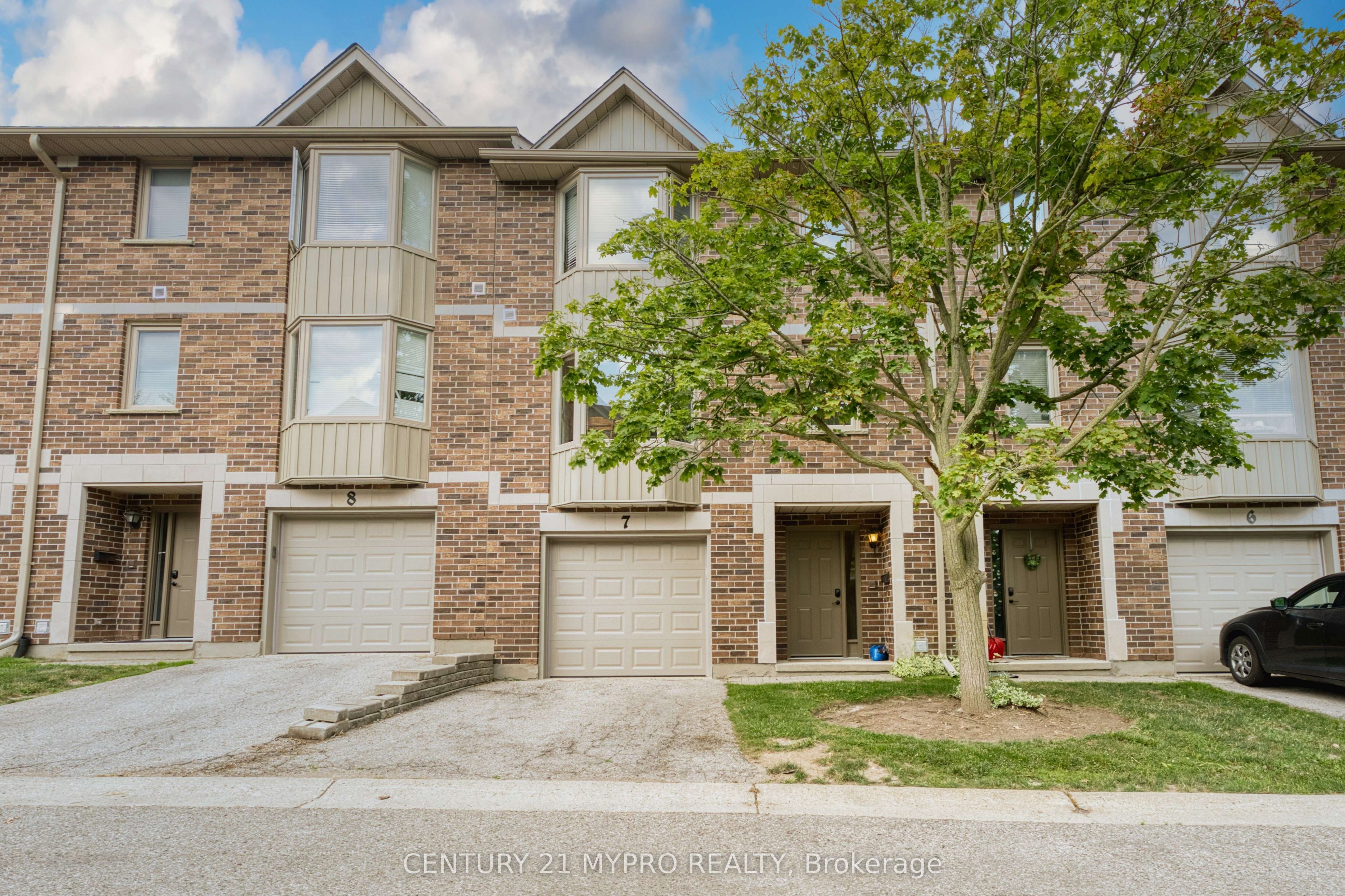 1548 Richmond Street 7, London North, ON N6G 4W7