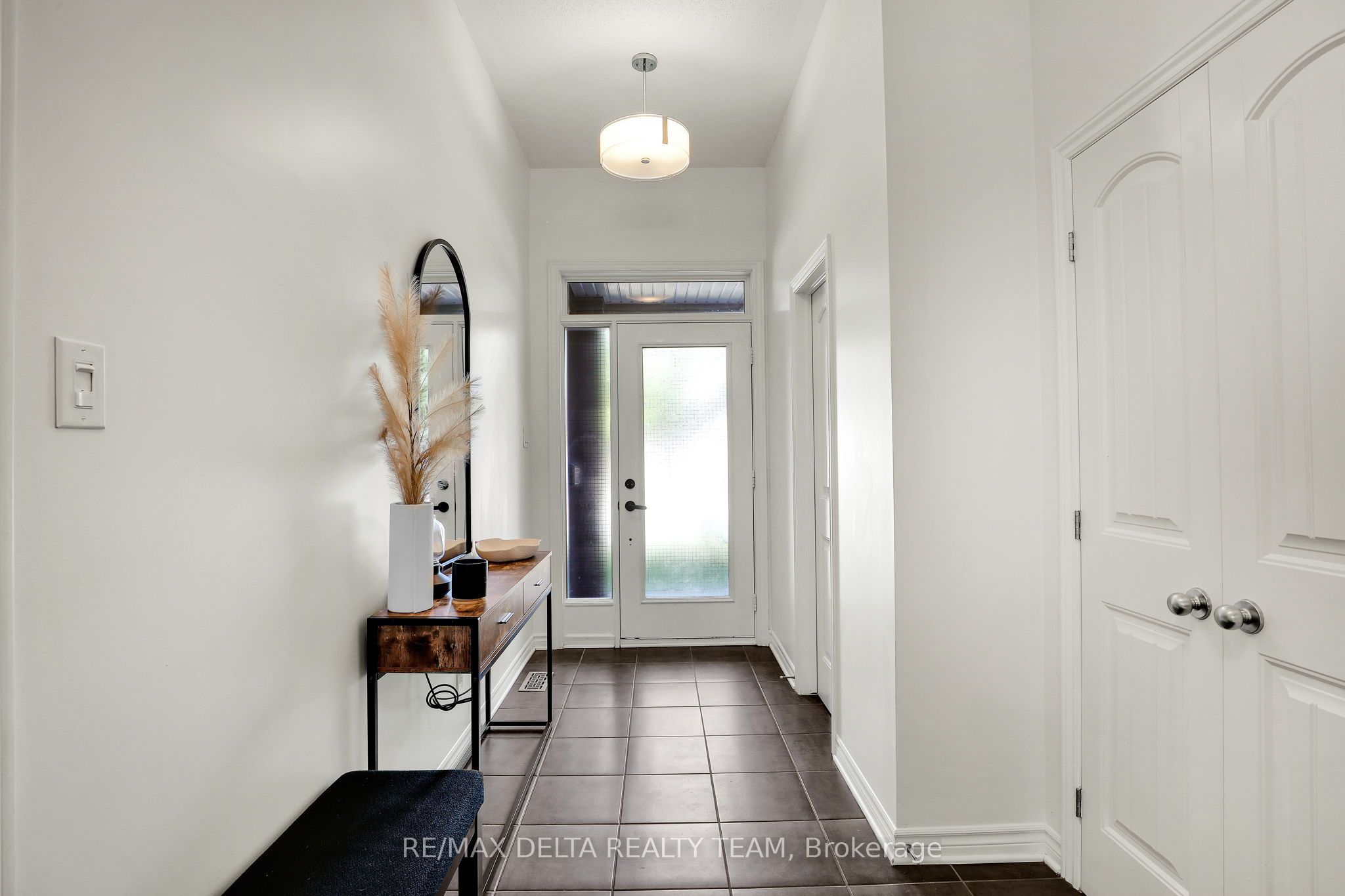 321 Widgeon Way, Blossom Park - Airport and Area, ON K1T 0G1 photo 4