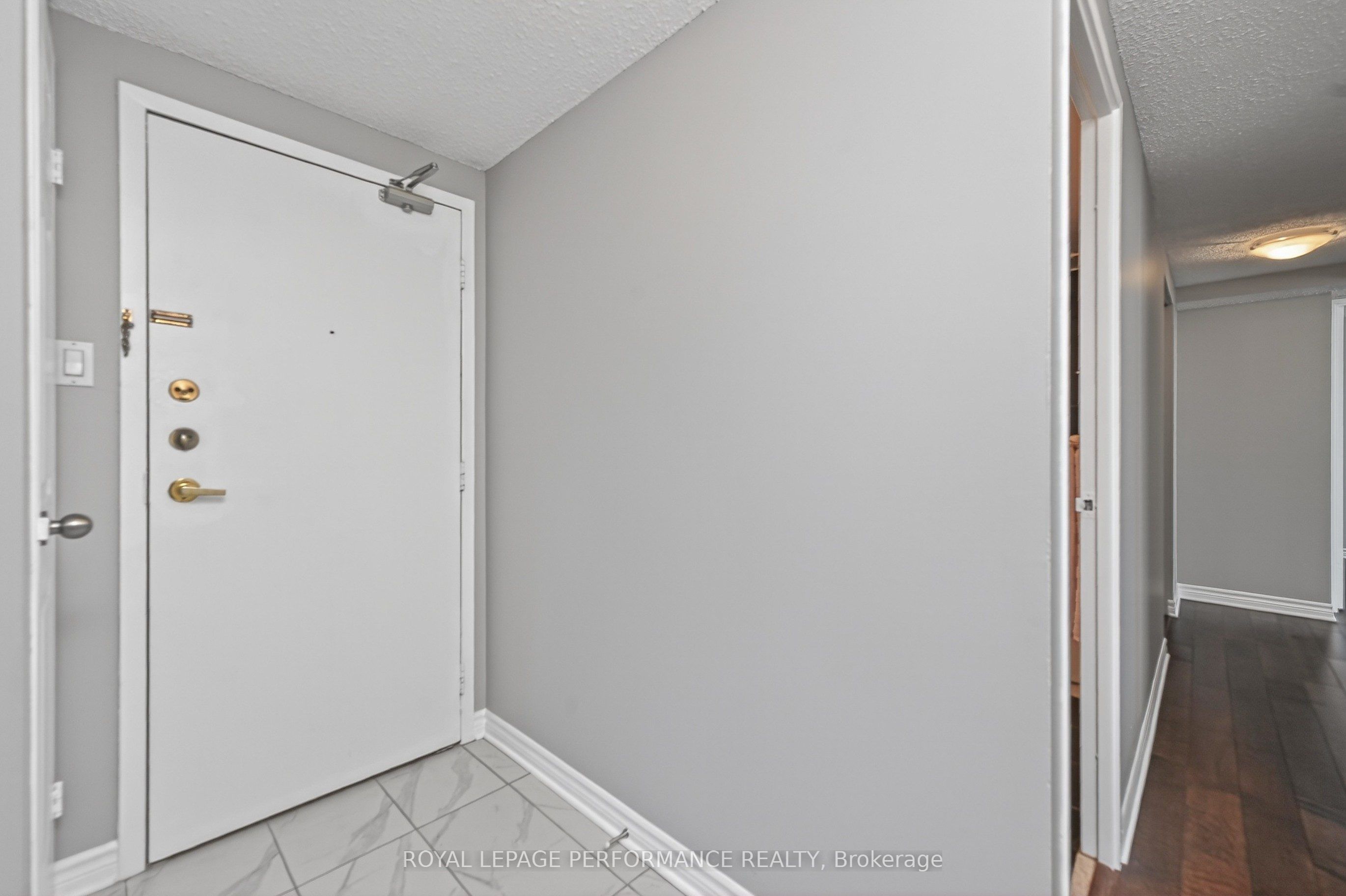530 Laurier Avenue W 2502, Ottawa Centre, ON K1R 7T1 photo 3