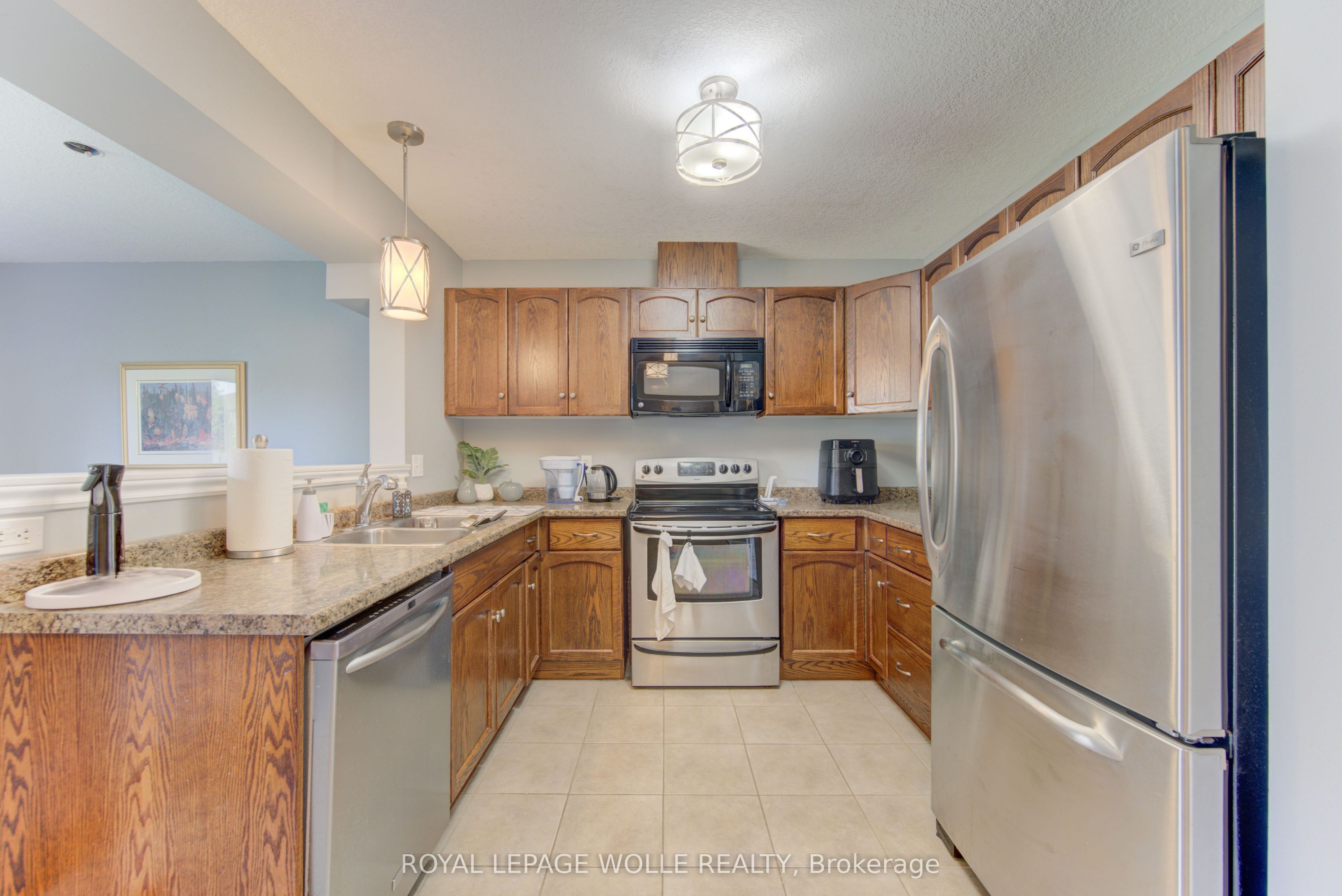 6 Edwards Street, Guelph, ON N1E 0B2 photo 3