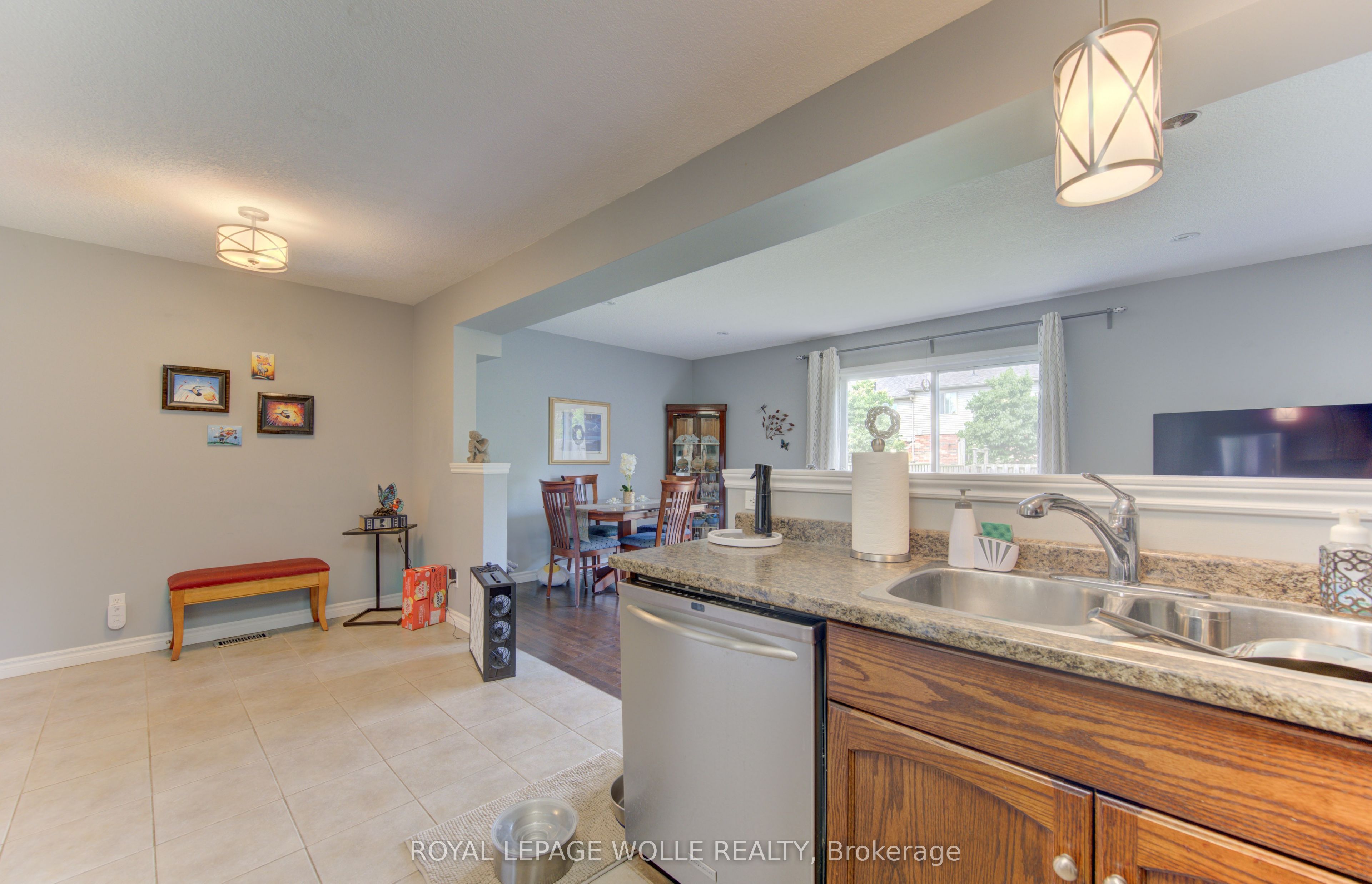 6 Edwards Street, Guelph, ON N1E 0B2 photo 5