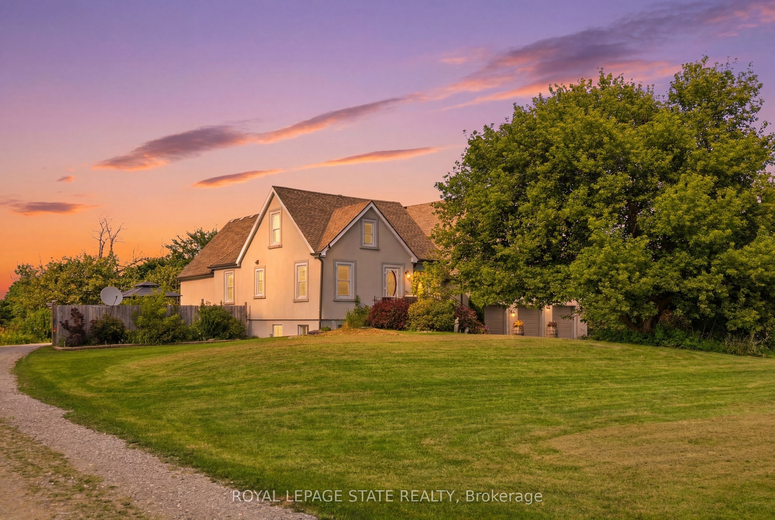 97 Smith Road, Hamilton, ON L8J 2Z2