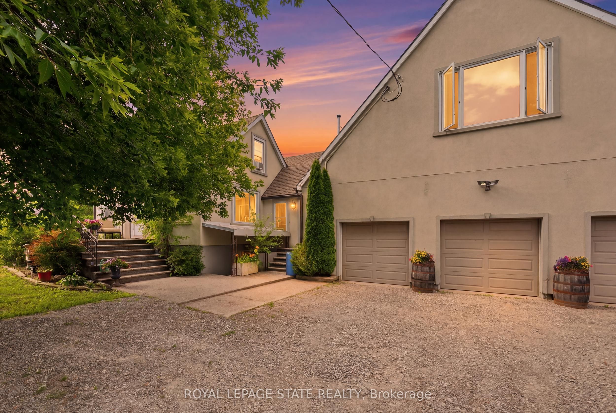 97 Smith Road, Hamilton, ON L8J 2Z2 photo 2