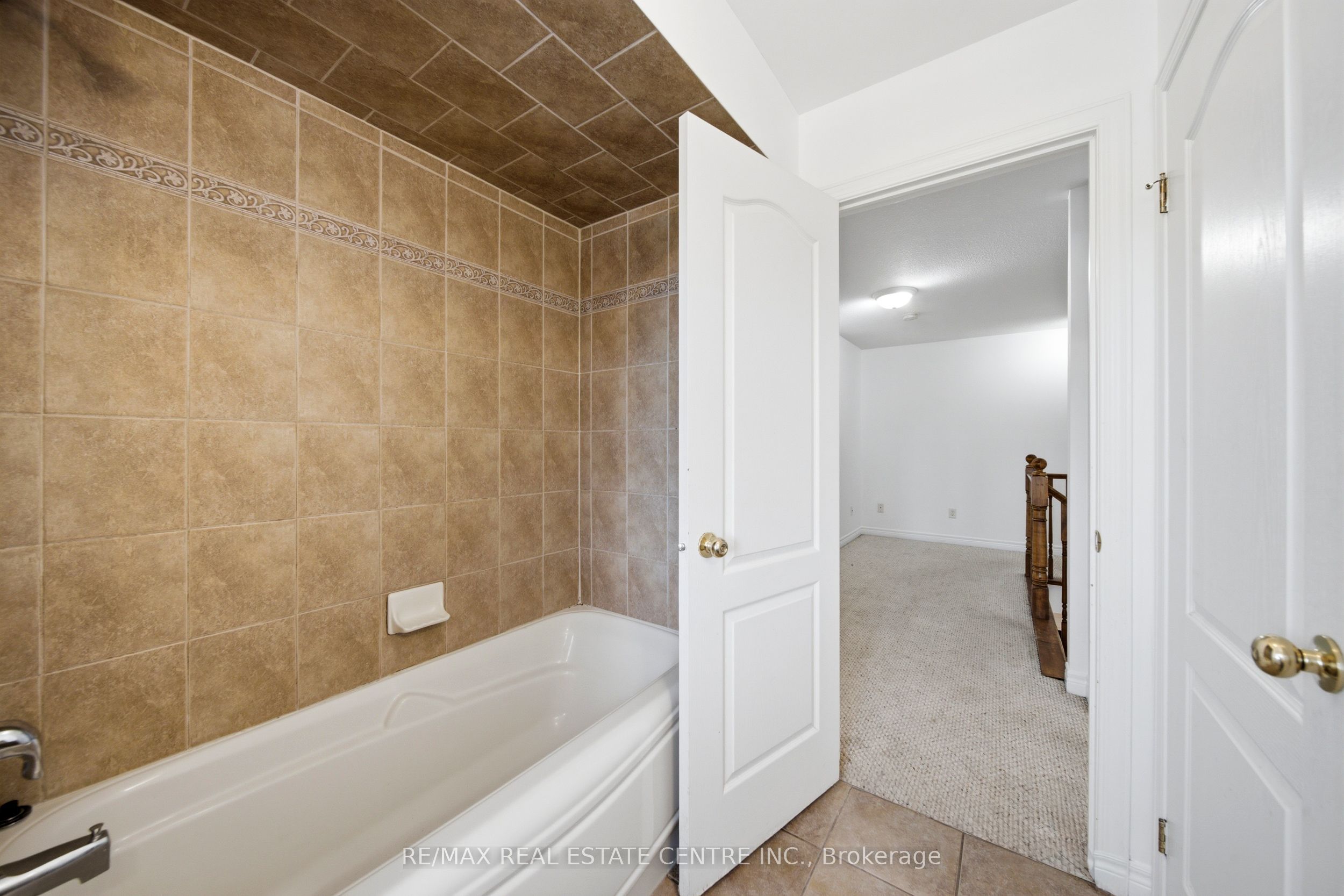 441 Stonehenge Drive 32, Hamilton, ON L9K 0B1 photo 5