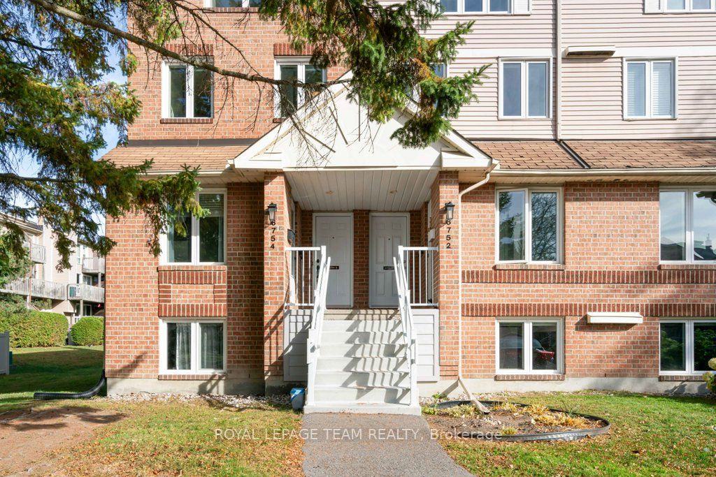 6754 Jeanne D'Arc Boulevard N B, Orleans - Convent Glen and Area, ON K1C 6E9 photo 2