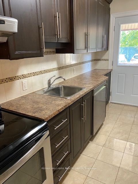 570 Gladstone Avenue 1, Ottawa Centre, ON K1R 5P3 photo 5