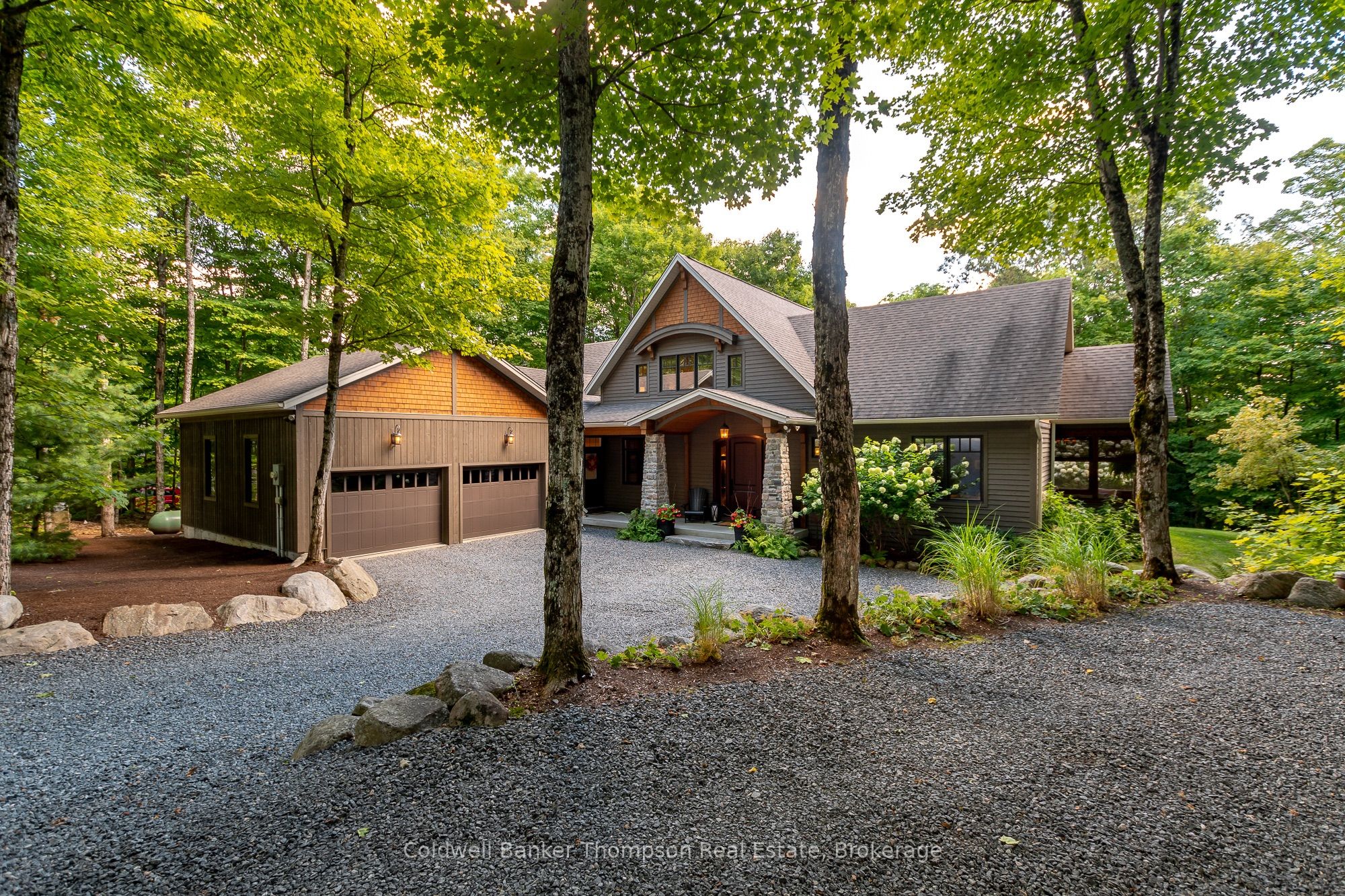 11 Forest Hill Lane, Huntsville, ON P1H 2N5