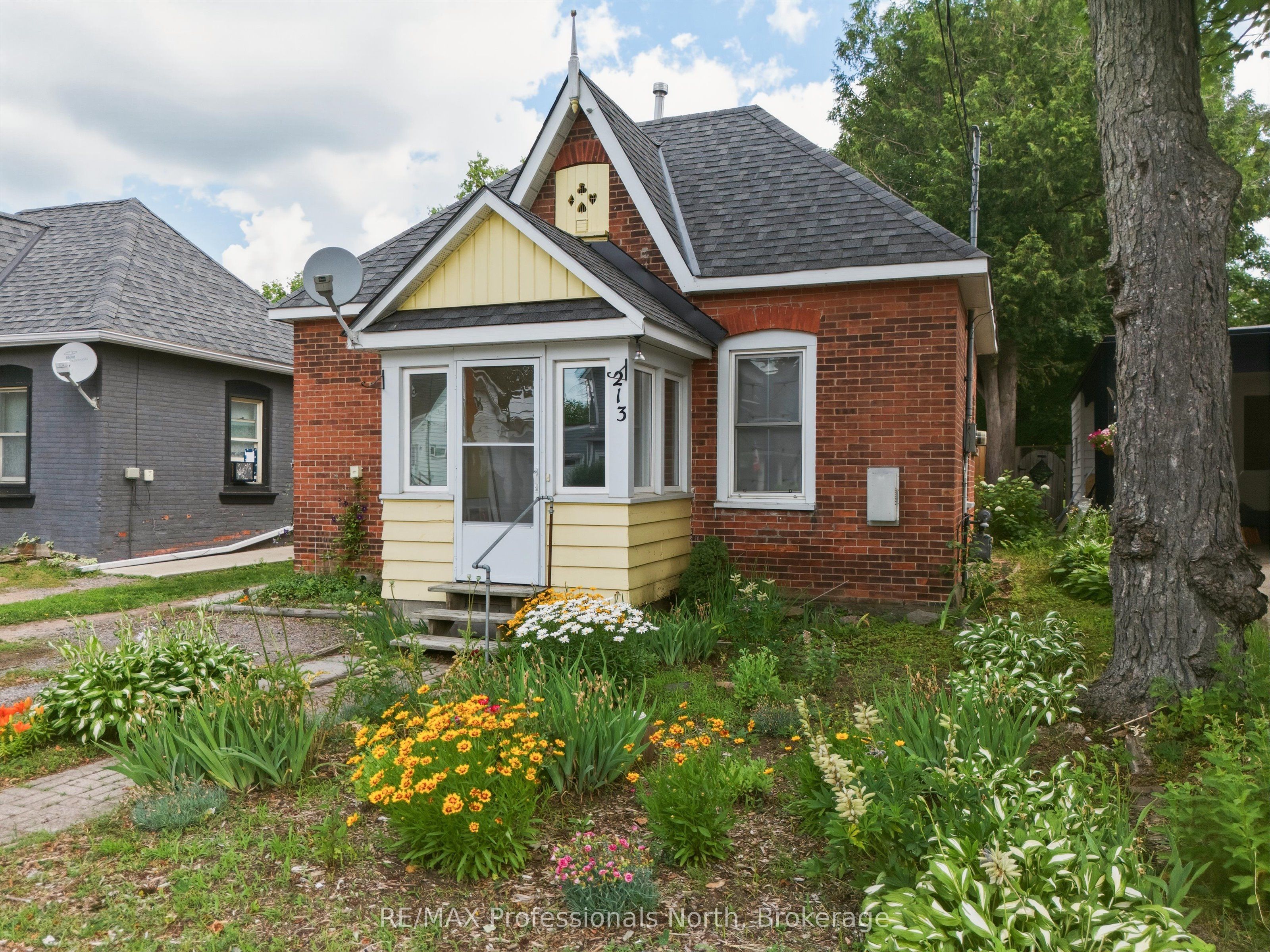 213 James Street, Bracebridge, ON P1L 2B8 photo 3