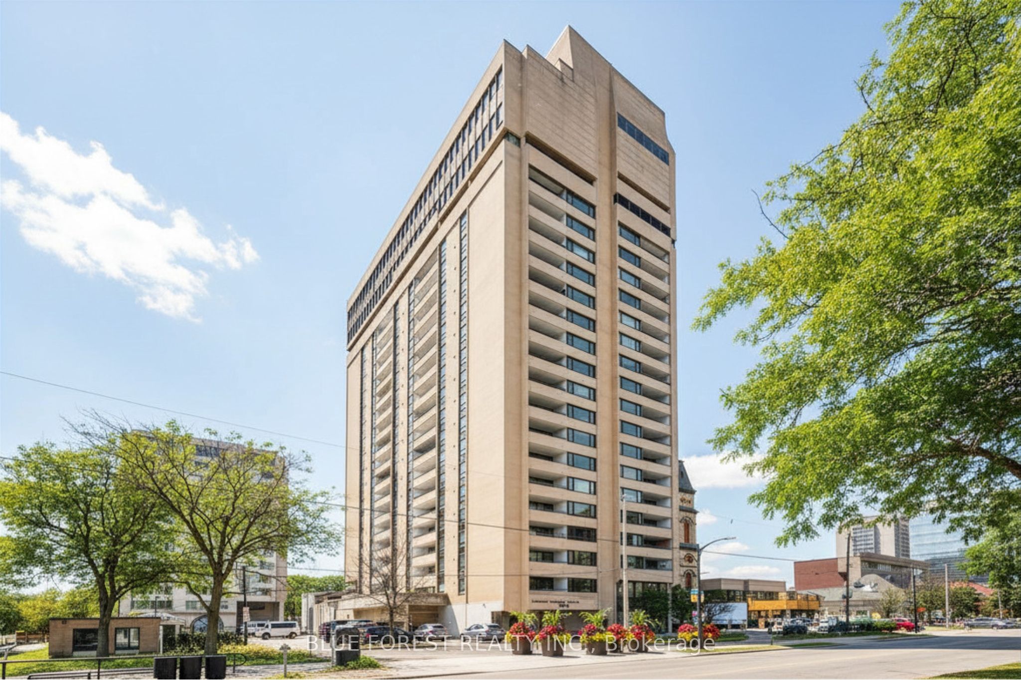 389 Dundas Street W 1705, London East, ON N6B 3L5 photo 4