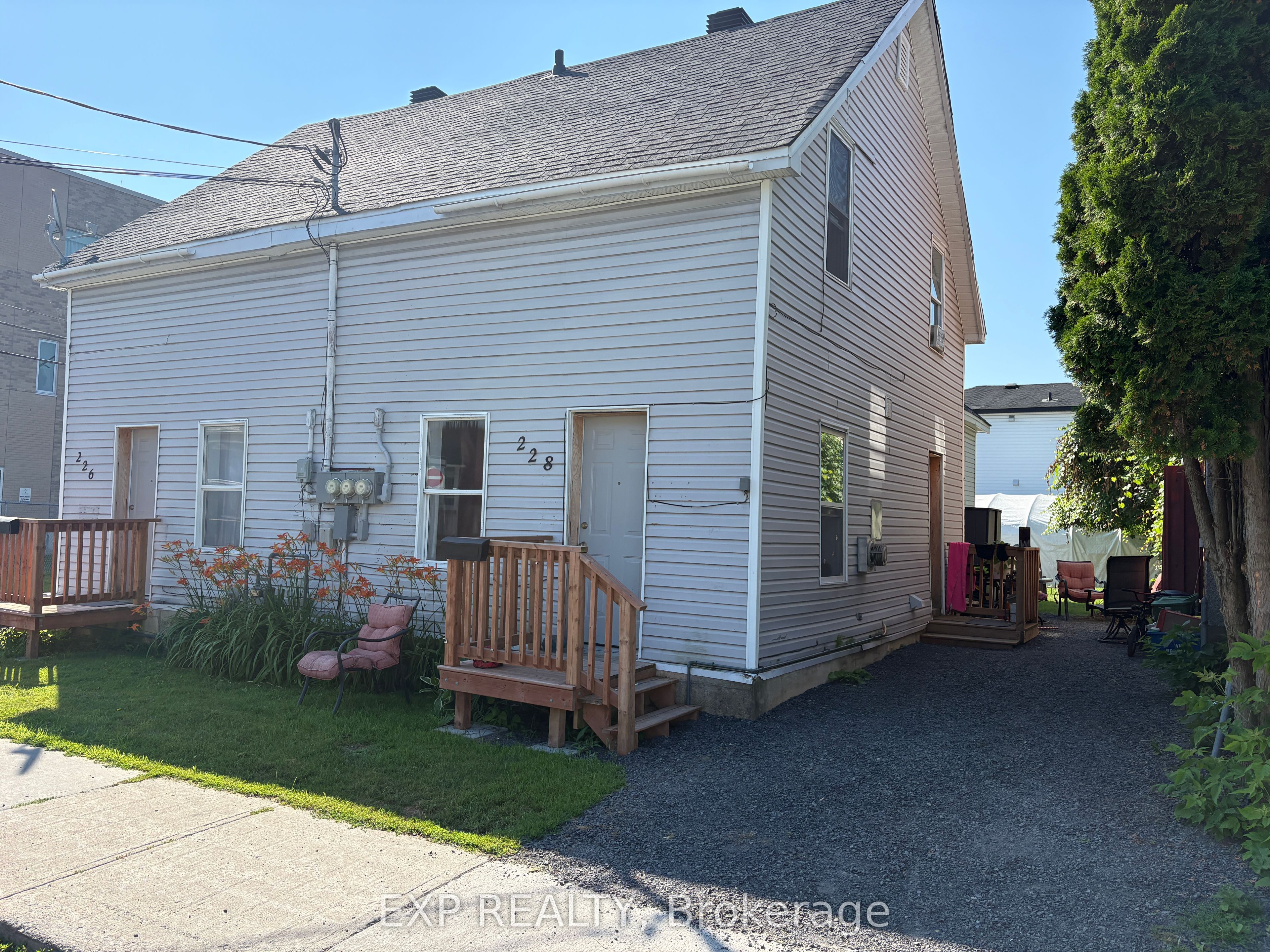 228 First Street W, Cornwall, ON K6J 1C5