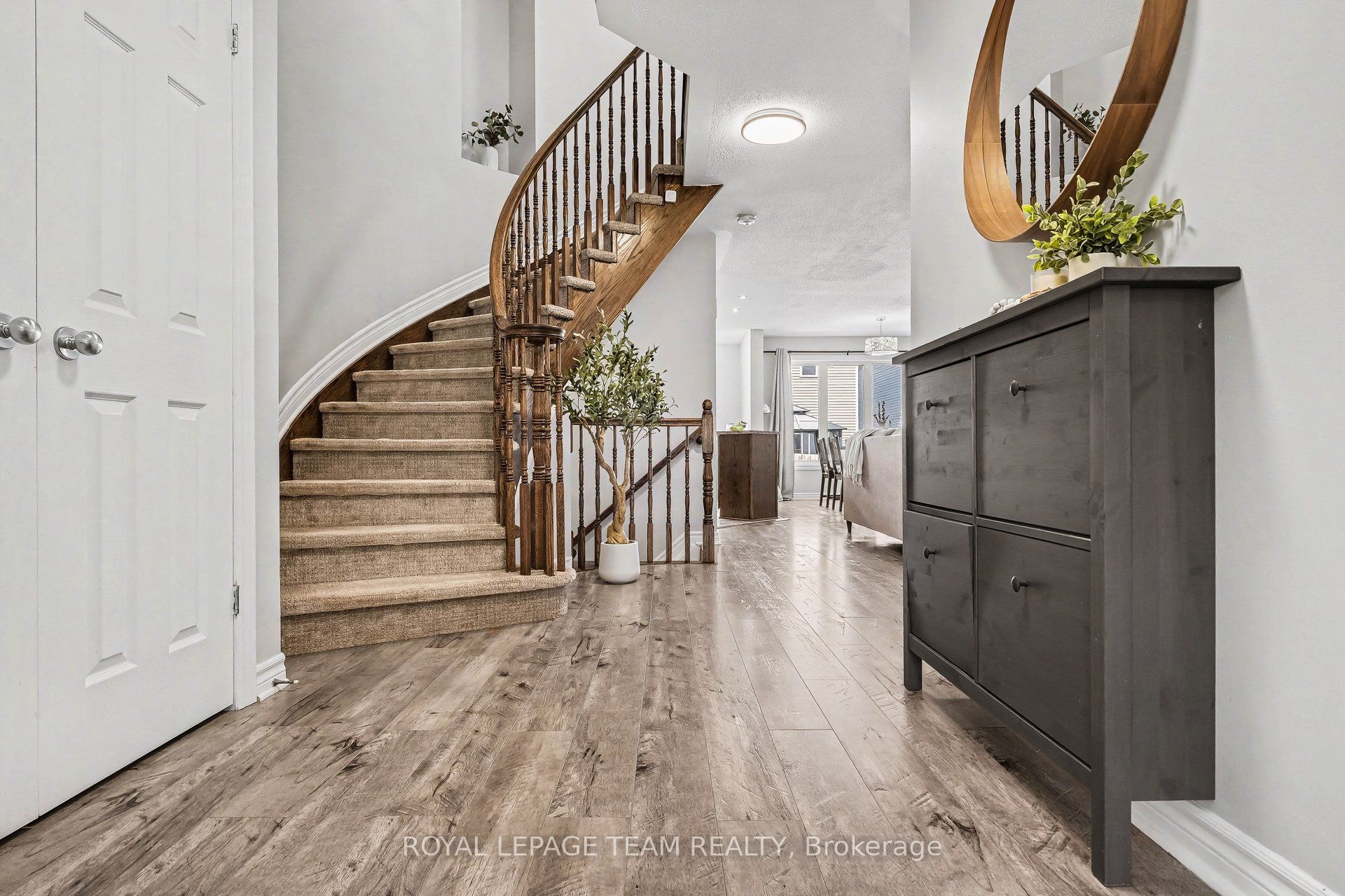 159 Montmorency Way, Orleans - Cumberland and Area, ON K4A 0J3 photo 3