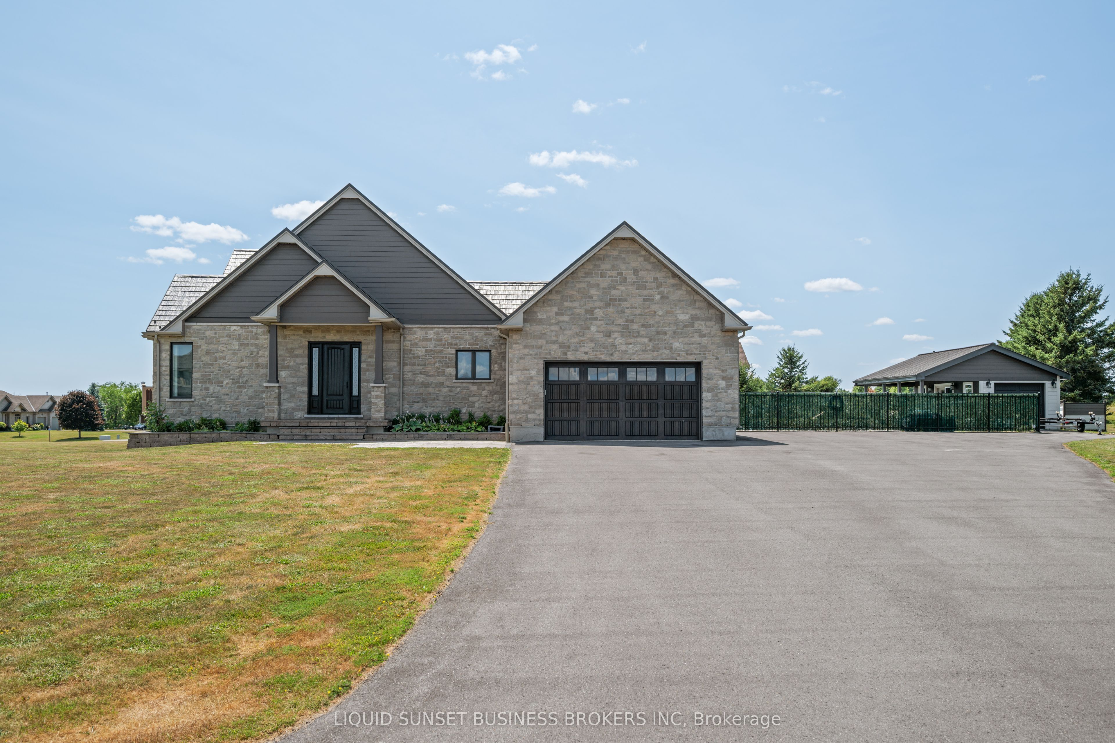 103 Binnacle View Drive, Front of Leeds & Seeleys Bay, ON K7G 2V5 photo 4