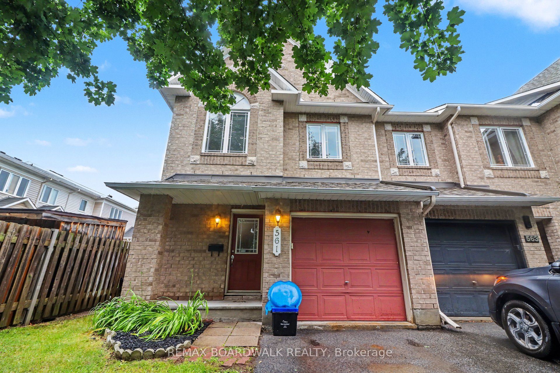 561 AQUAVIEW Drive, Orleans - Cumberland and Area, ON K4A 4V4 photo 2