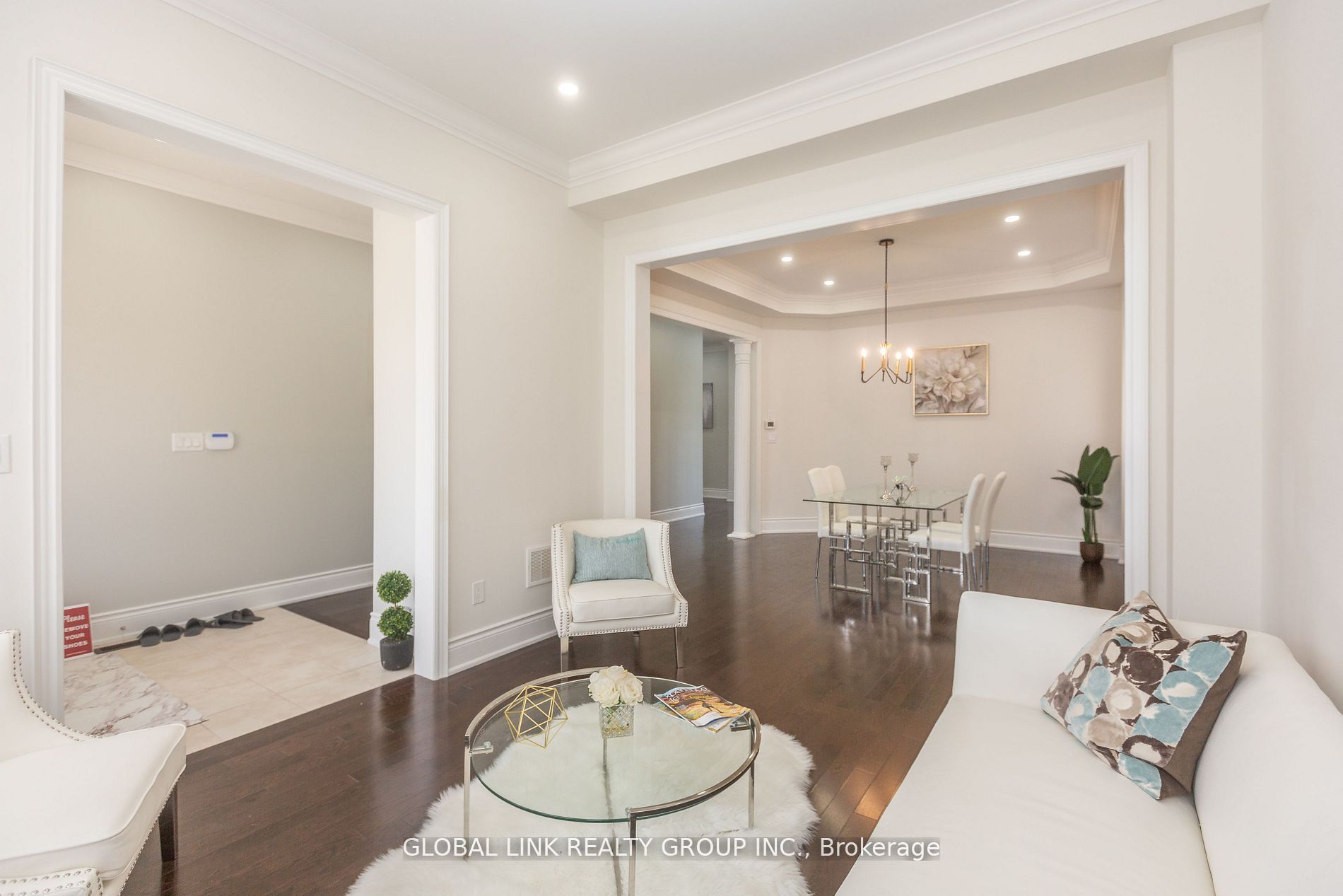 44 Golden Hawk Drive, Hamilton, ON L4B 1W8 photo 4