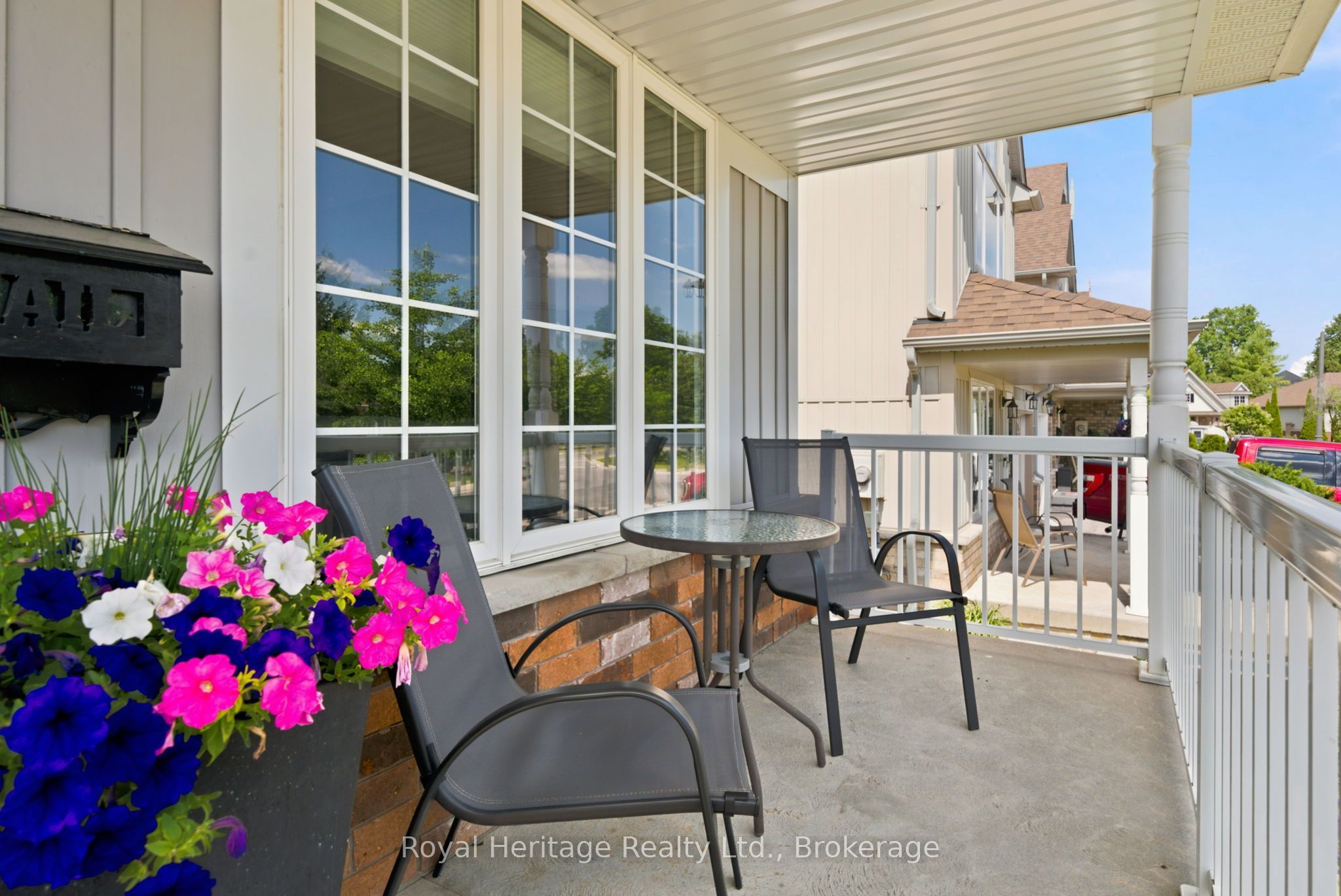 20 Fallingbrook Crescent, Kawartha Lakes, ON K9V 0B3 photo 3