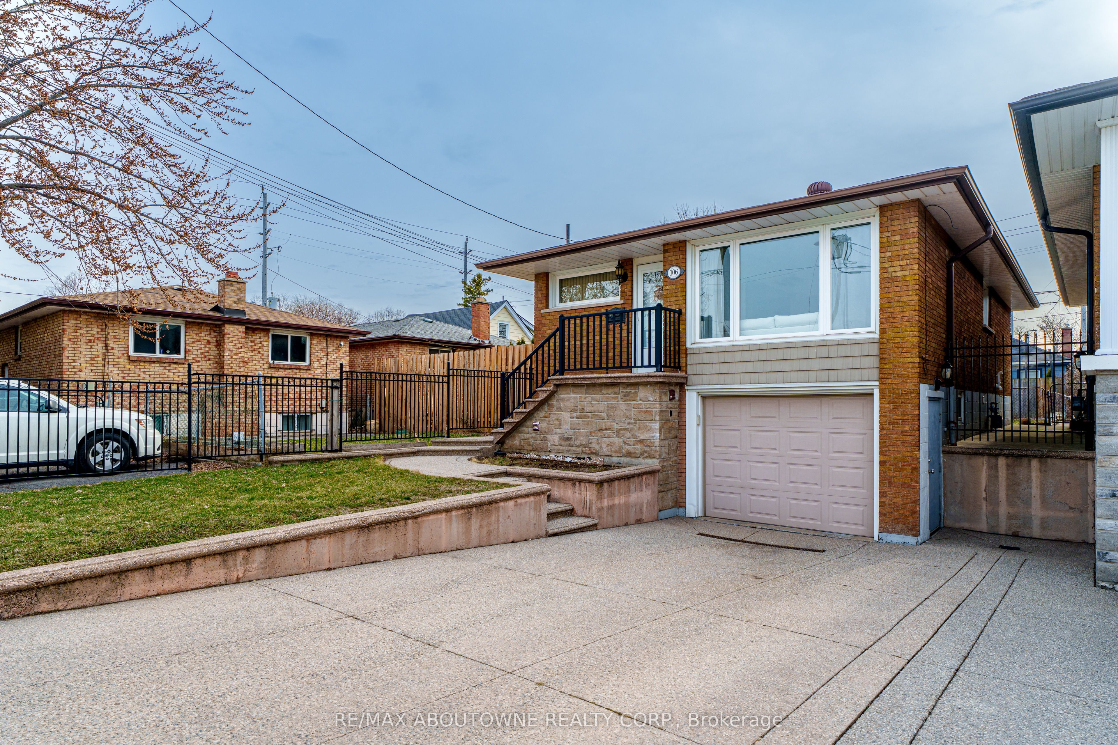 106 Beland Avenue N, Hamilton, ON L8H 6C1 photo 2