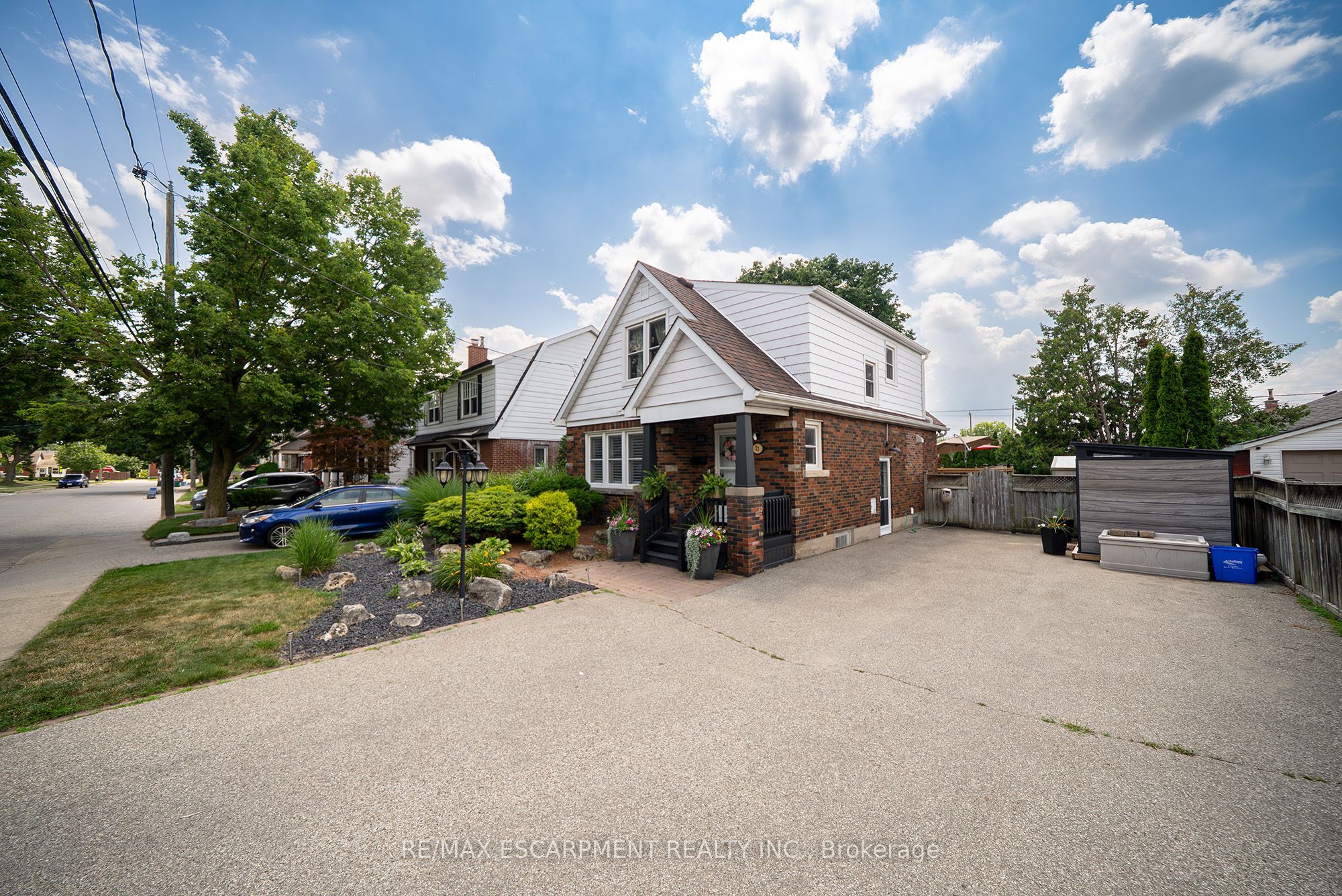 22 Burwell Street, Brantford, ON N3T 4T6 photo 3