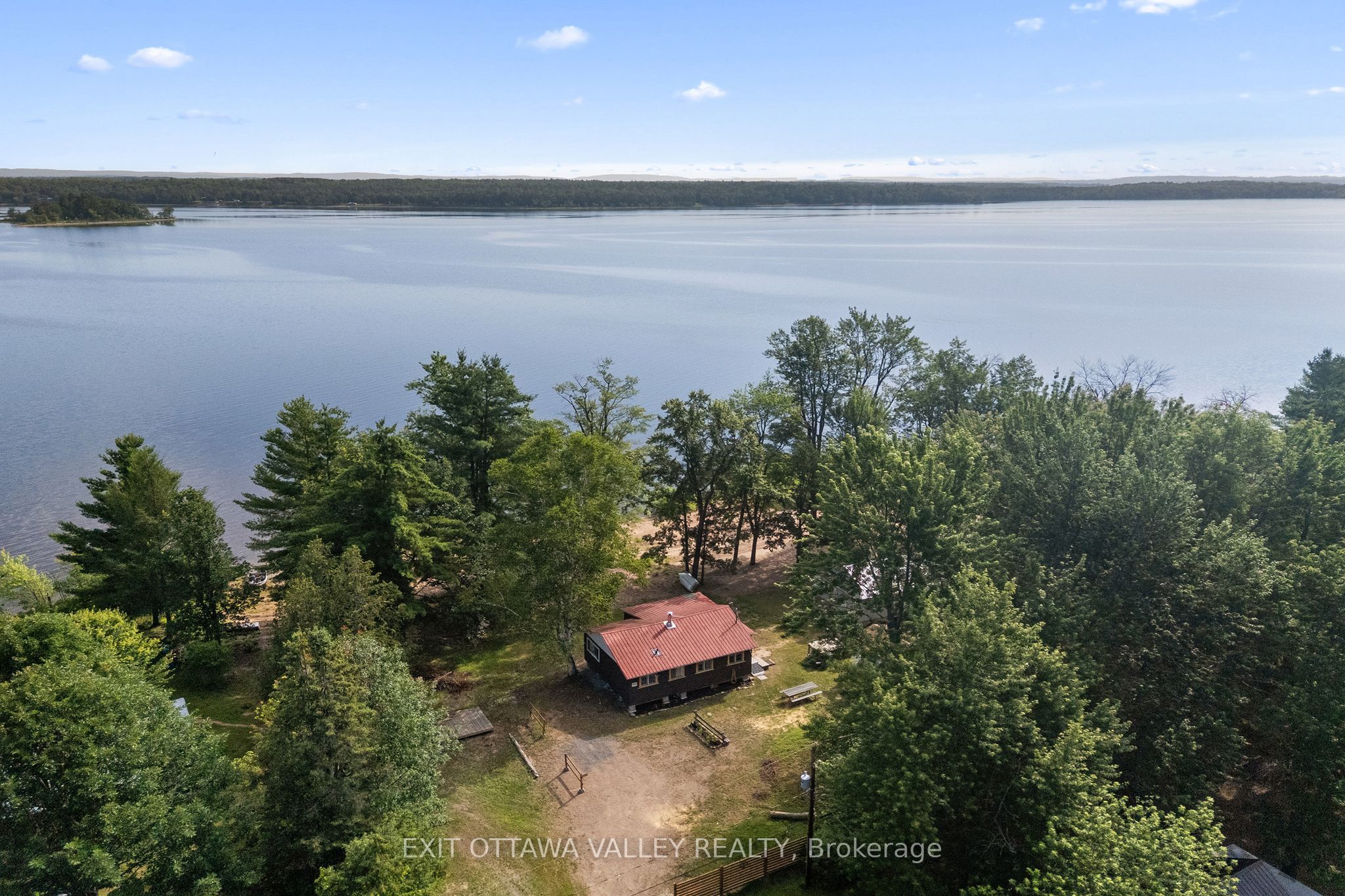 95 Sullivan Point Road, Laurentian Valley, ON K8A 6W2 photo 5