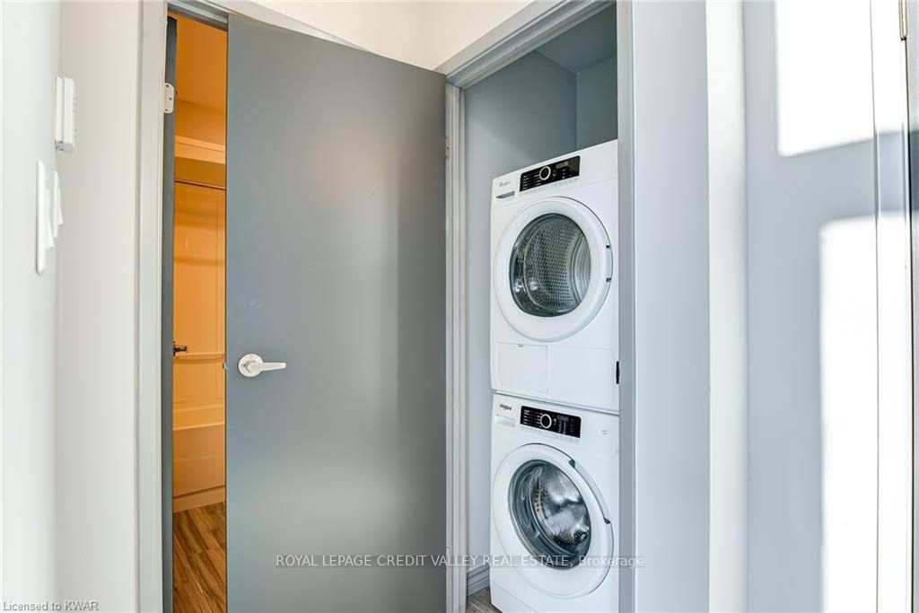 275 Larch Street F-104, Waterloo, ON N2L 3R2 photo 5