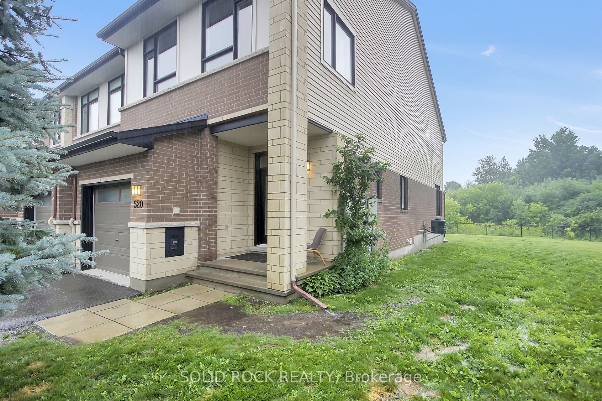 520 GRAND TULLY Way, Blossom Park - Airport and Area, ON K1V 2M1 photo 2