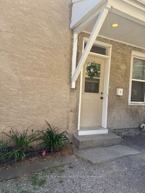 12 Cross Street, St. Catharines, ON L2R 2W5 photo 4