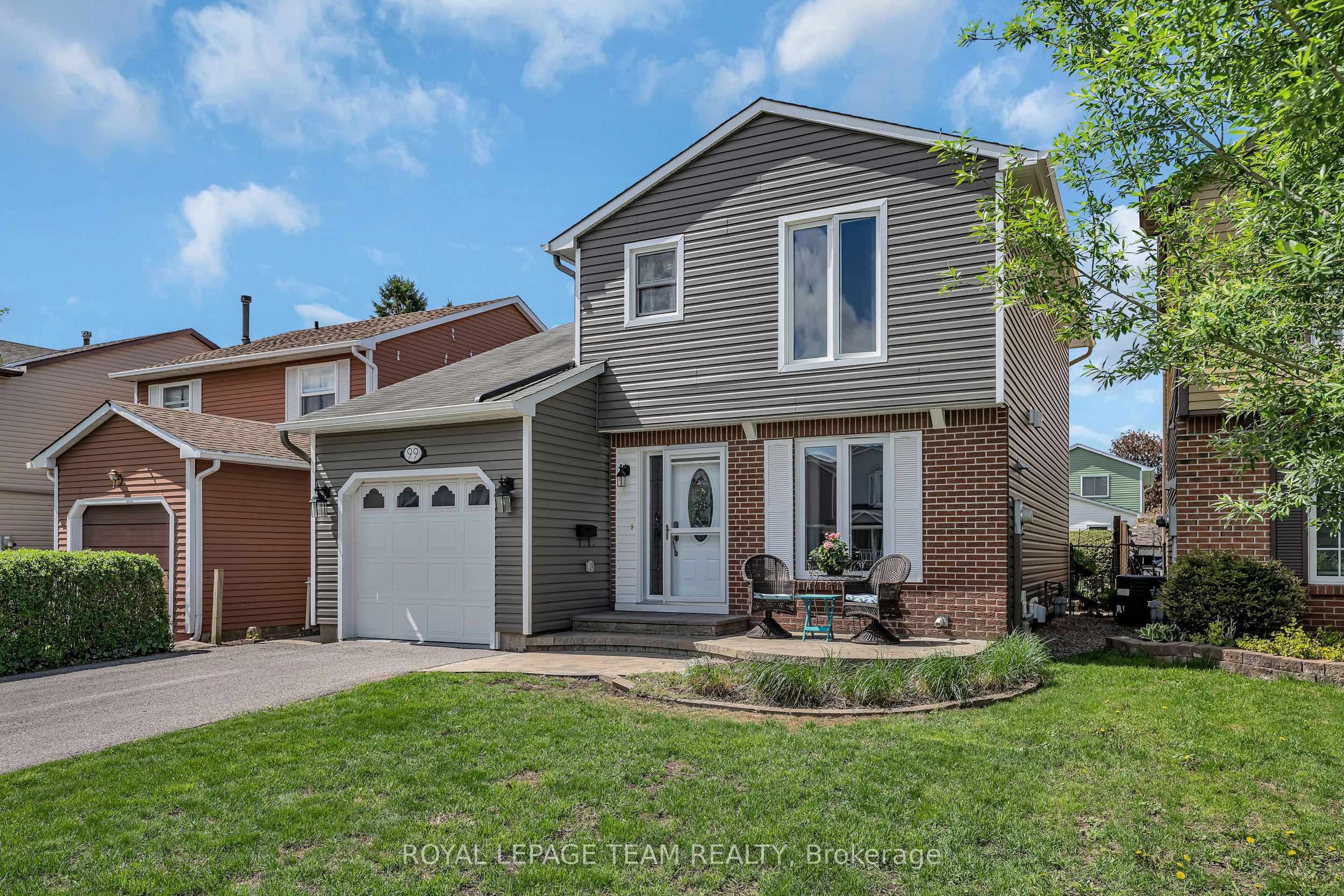 99 Melanie Crescent, Kanata, ON K2L 2E4