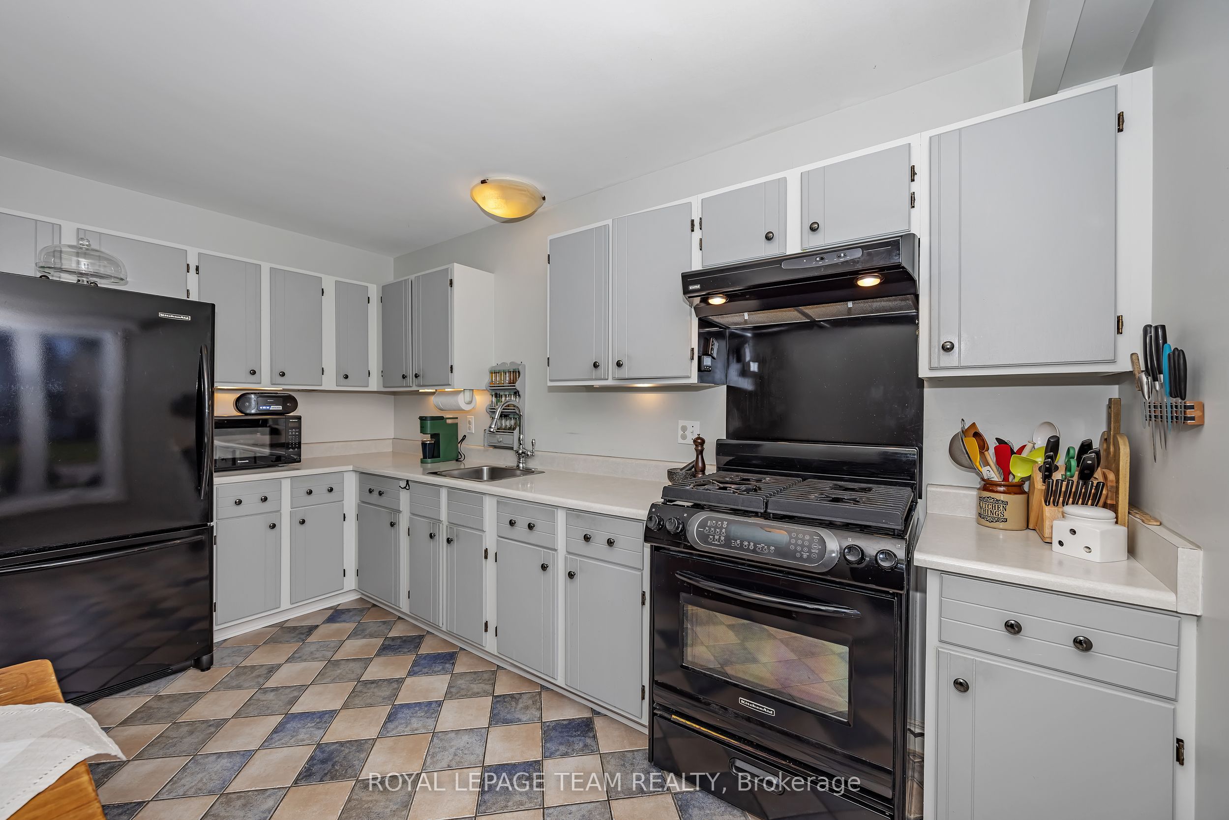 99 Melanie Crescent, Kanata, ON K2L 2E4 photo 5