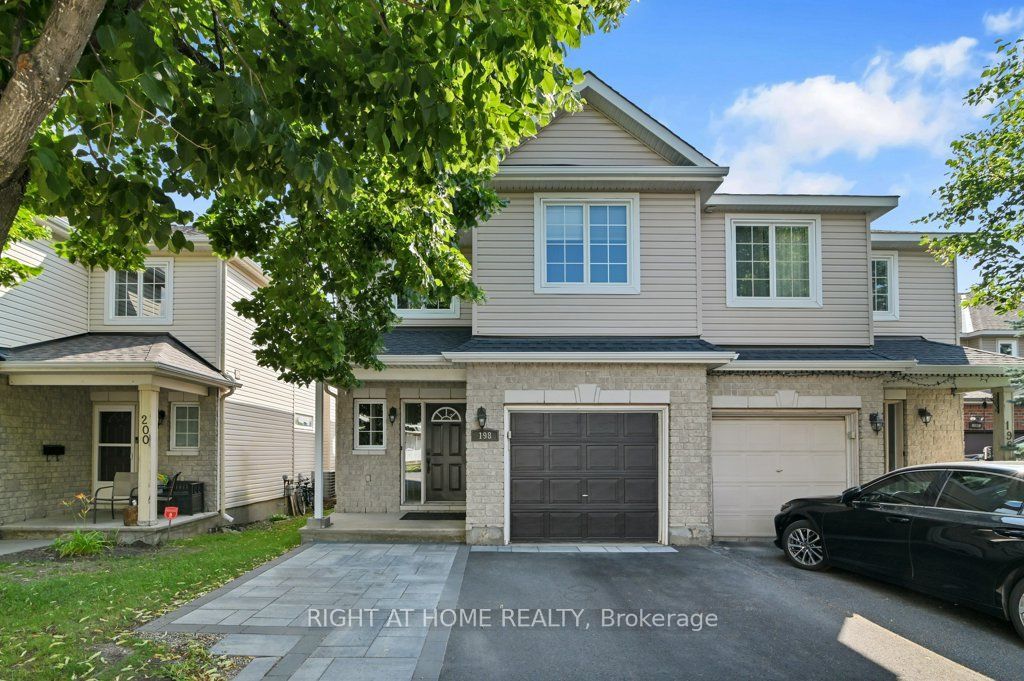 198 Deerfox Drive, Barrhaven, ON K2J 4W8