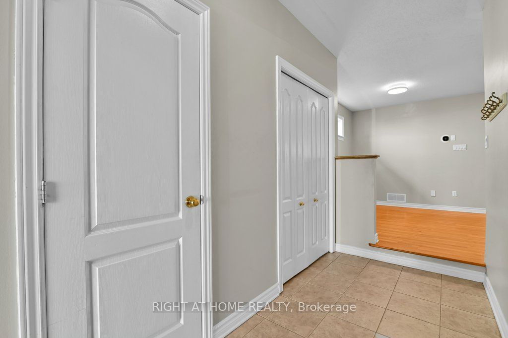 198 Deerfox Drive, Barrhaven, ON K2J 4W8 photo 5