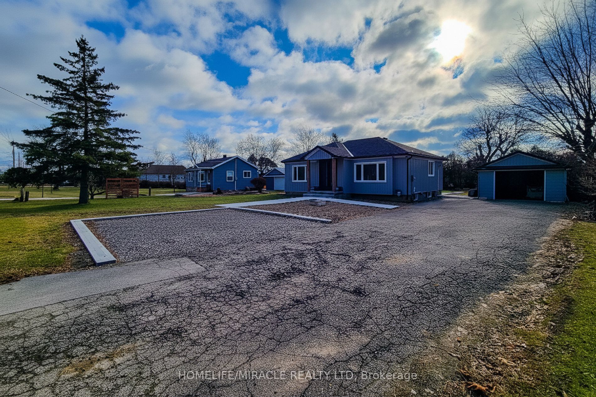 355 Ridge Road W, Grimsby, ON L3M 4E7 photo 4