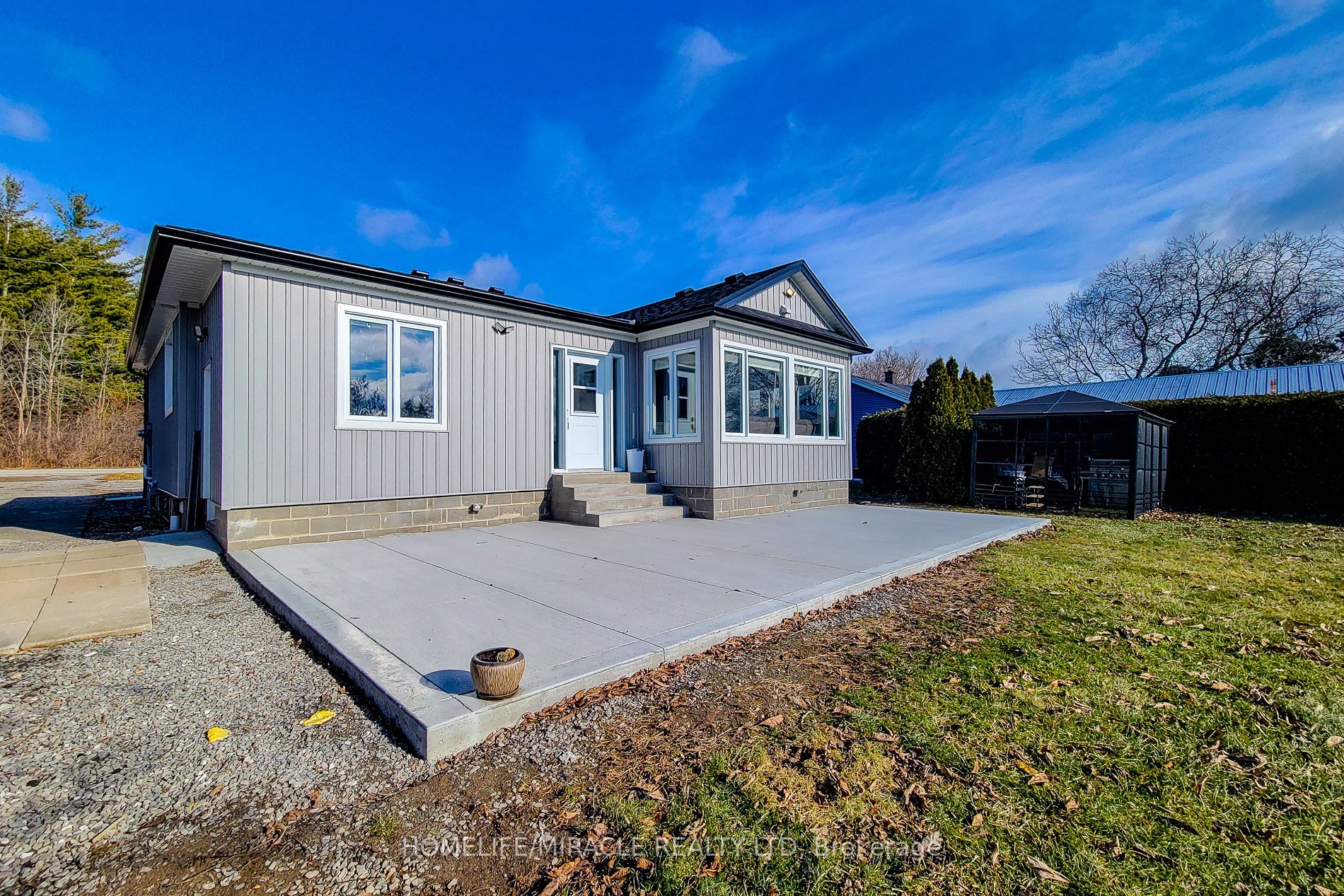 355 Ridge Road W, Grimsby, ON L3M 4E7 photo 5