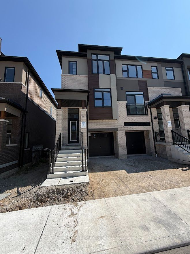 660 Colborne Street W 152, Brantford, ON N3T 0Y7 photo 2