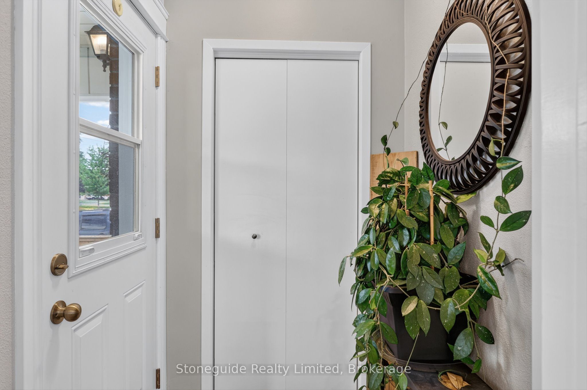 565 Riverside Drive, Peterborough, ON K9J 3Y9 photo 3