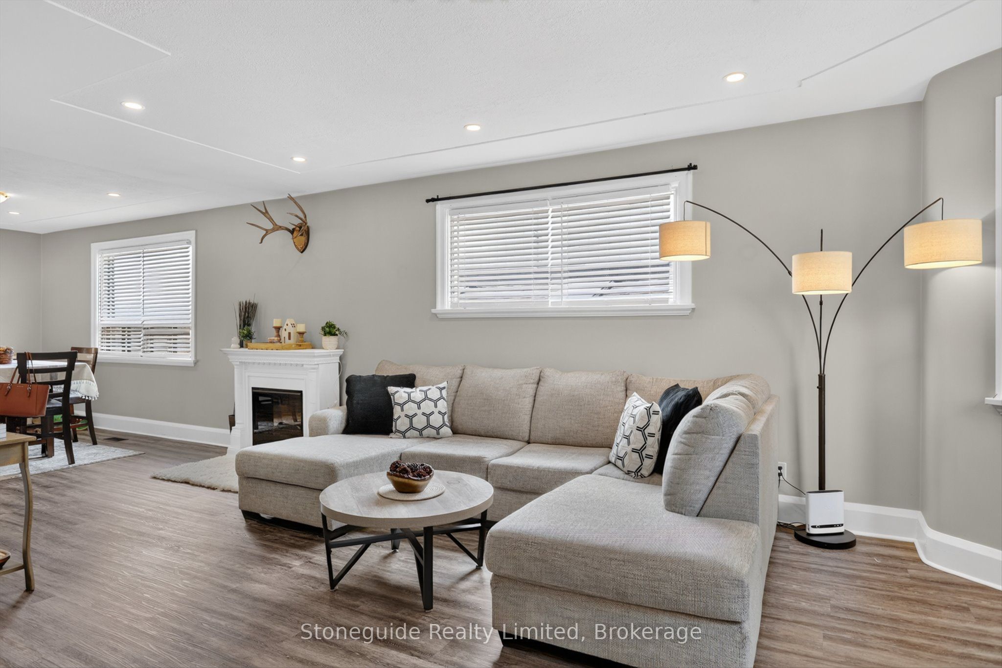 565 Riverside Drive, Peterborough, ON K9J 3Y9 photo 4