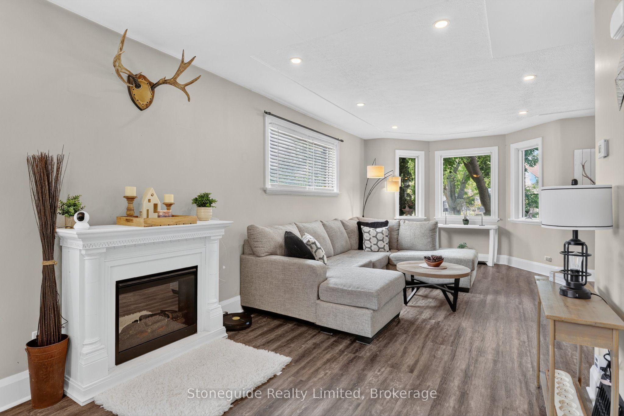 565 Riverside Drive, Peterborough, ON K9J 3Y9 photo 5