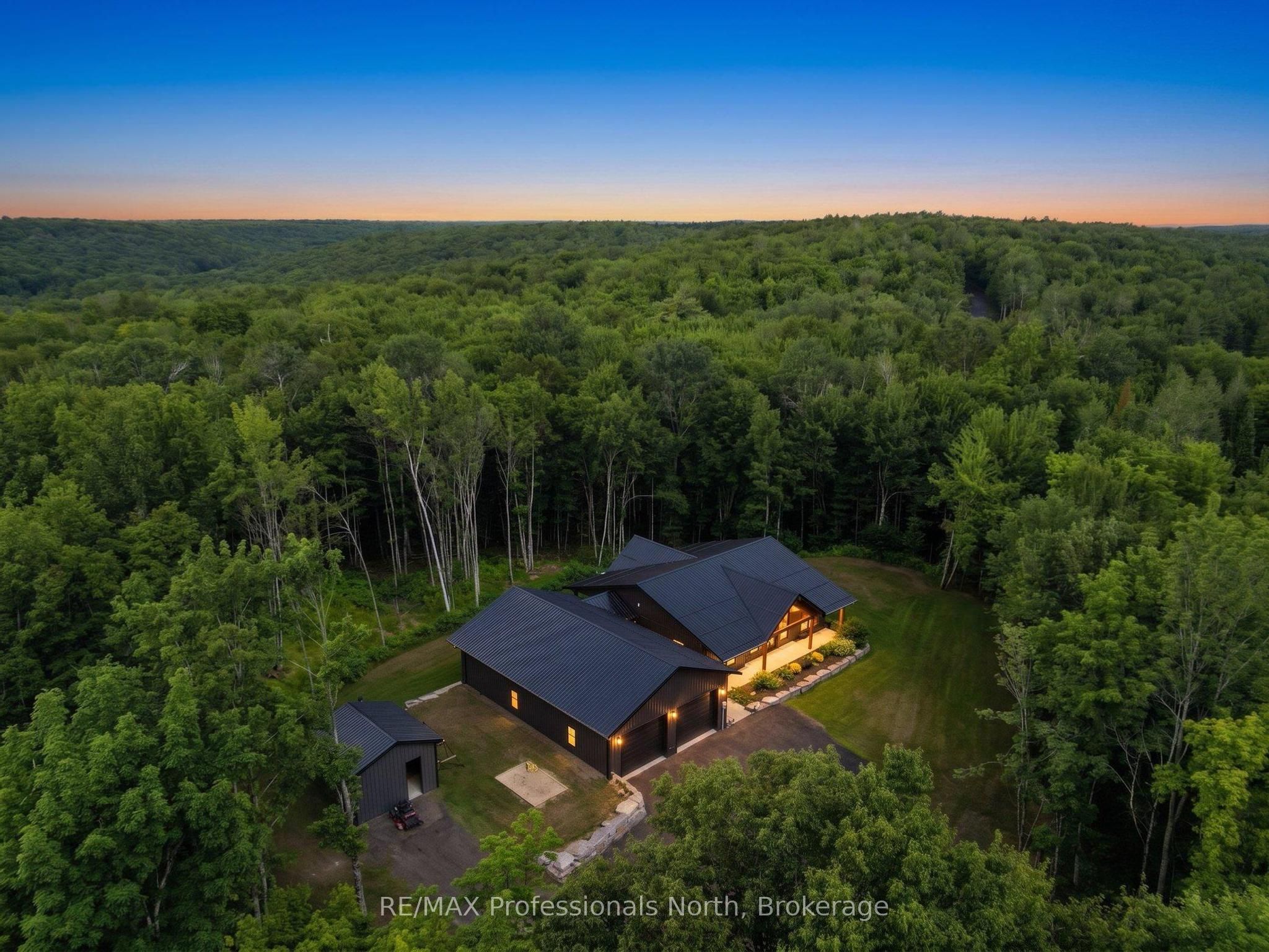 1541 Bobcaygeon Road, Minden Hills, ON K0M 2K0 photo 5