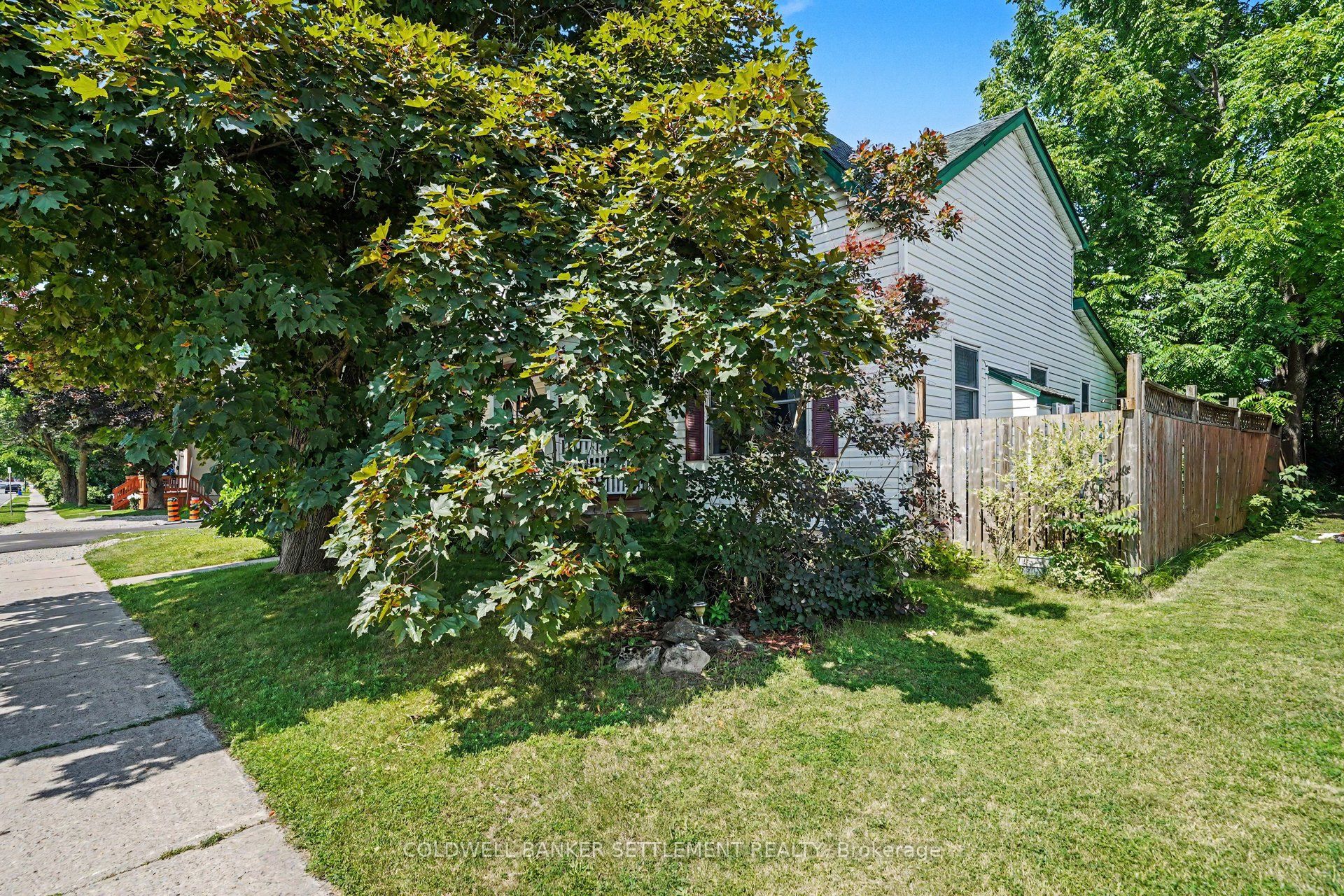 217 Gore Street E, Perth, ON K7H 1K6 photo 4
