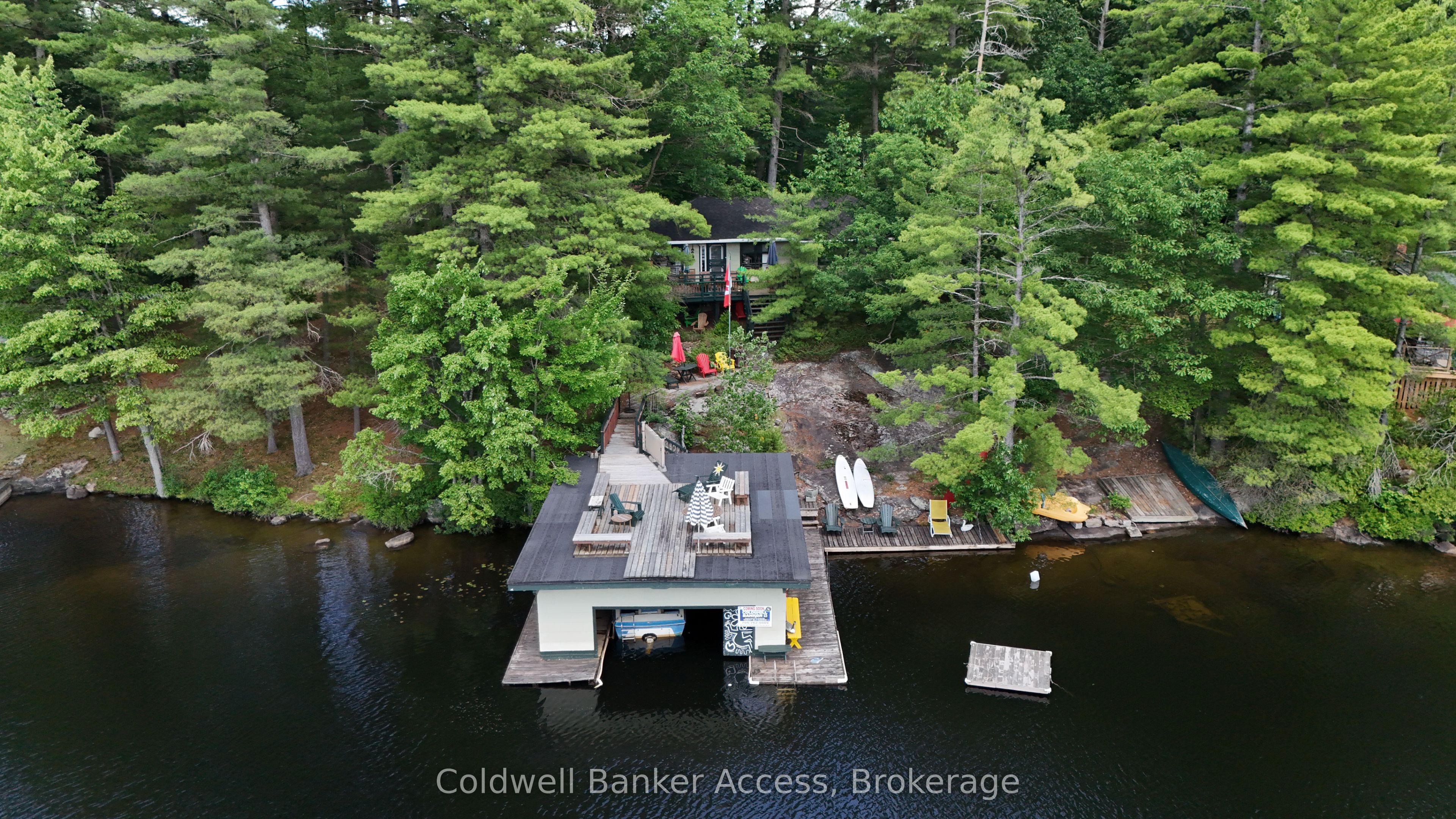 1090 Pineneedle Point Road, Muskoka Lakes, ON P0C 1A0 photo 4